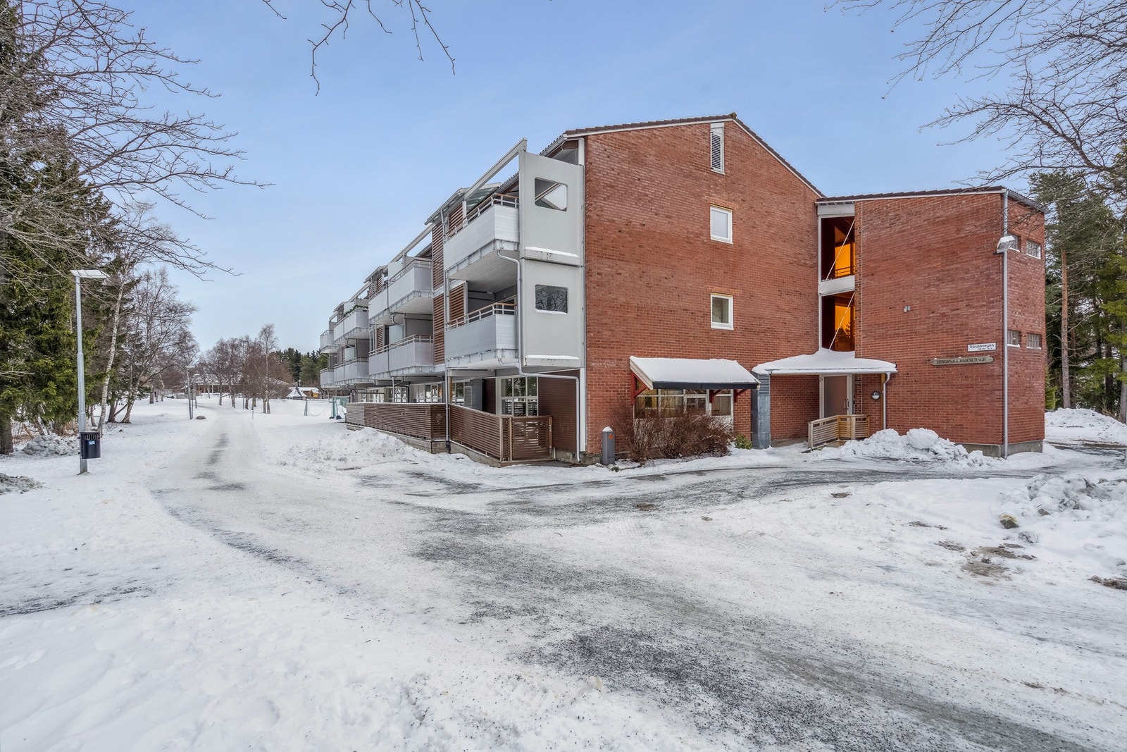 Velkommen til en romslig 2-romsleilighet beliggende i Lyngmyra BL! Galleribilde