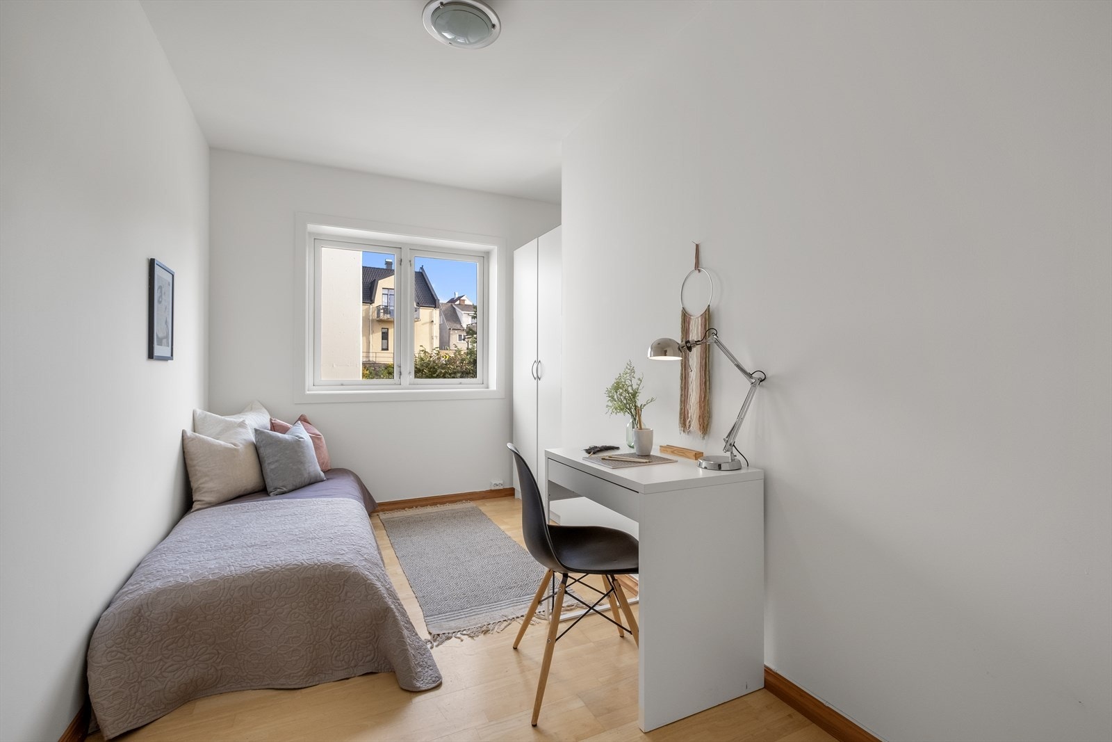 Soverom nr.2 som vender inn mot bakgården Galleribilde