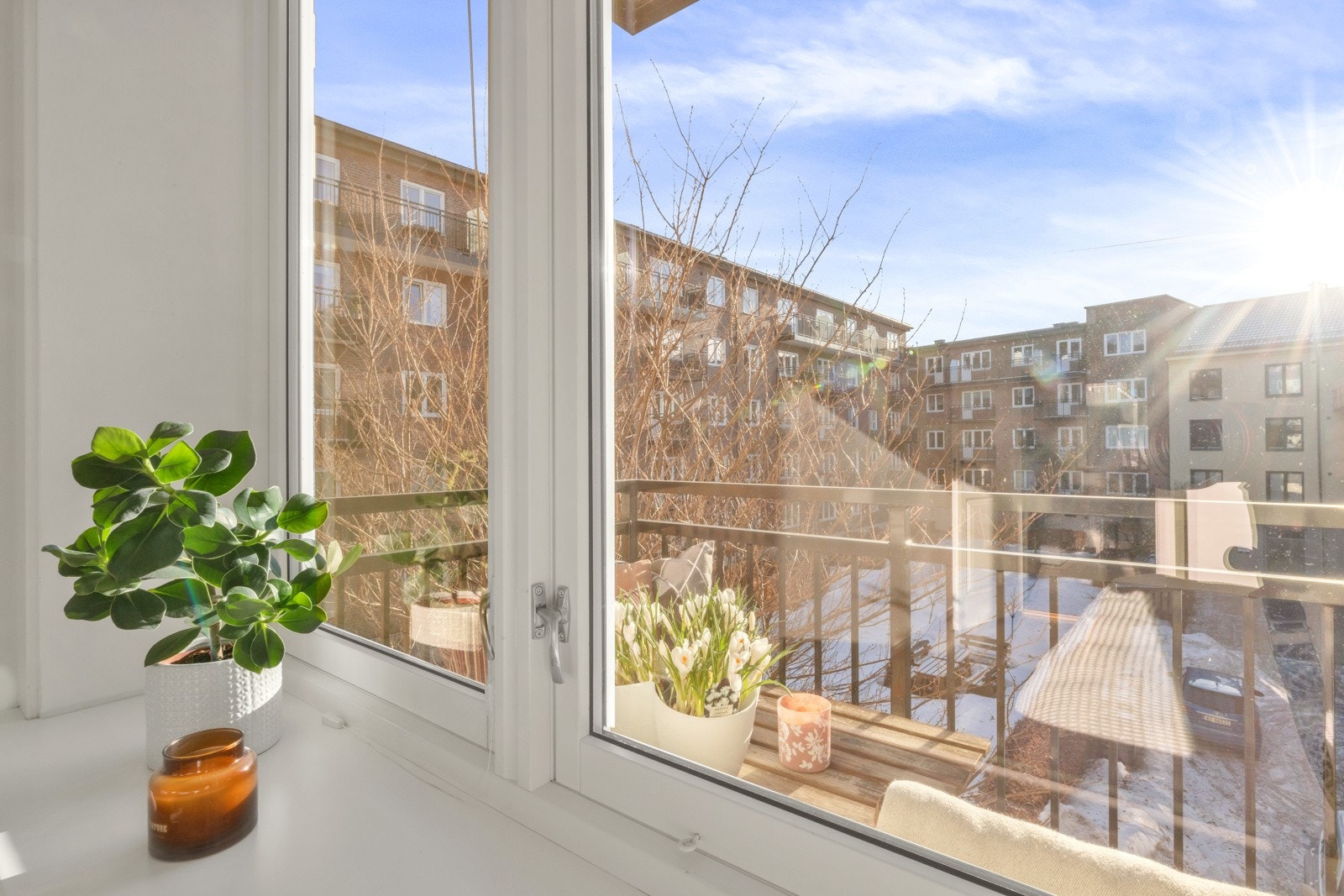 Brede karmer som gir ekstra rom for dekor og pynt. Galleribilde