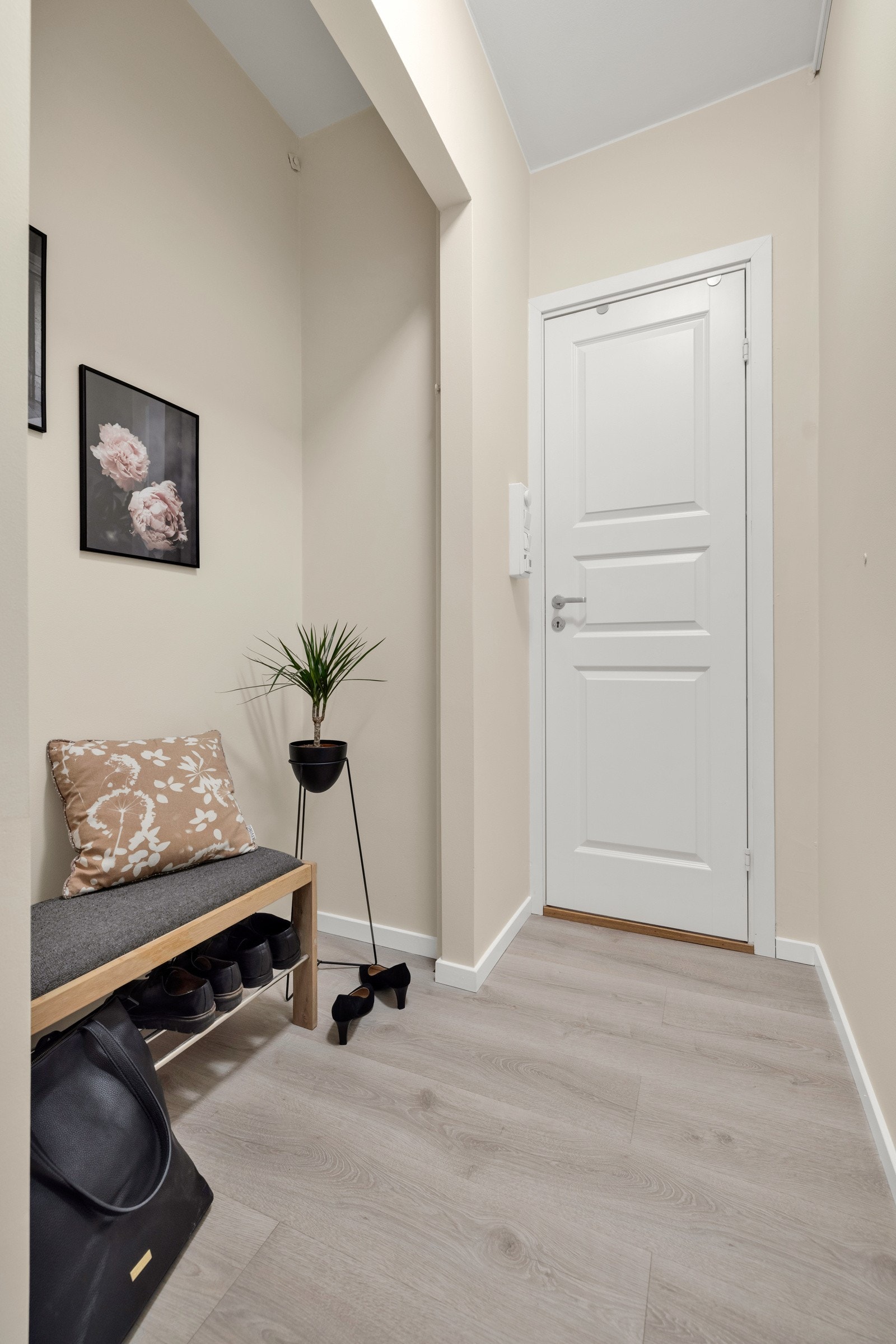 Entré. Galleribilde