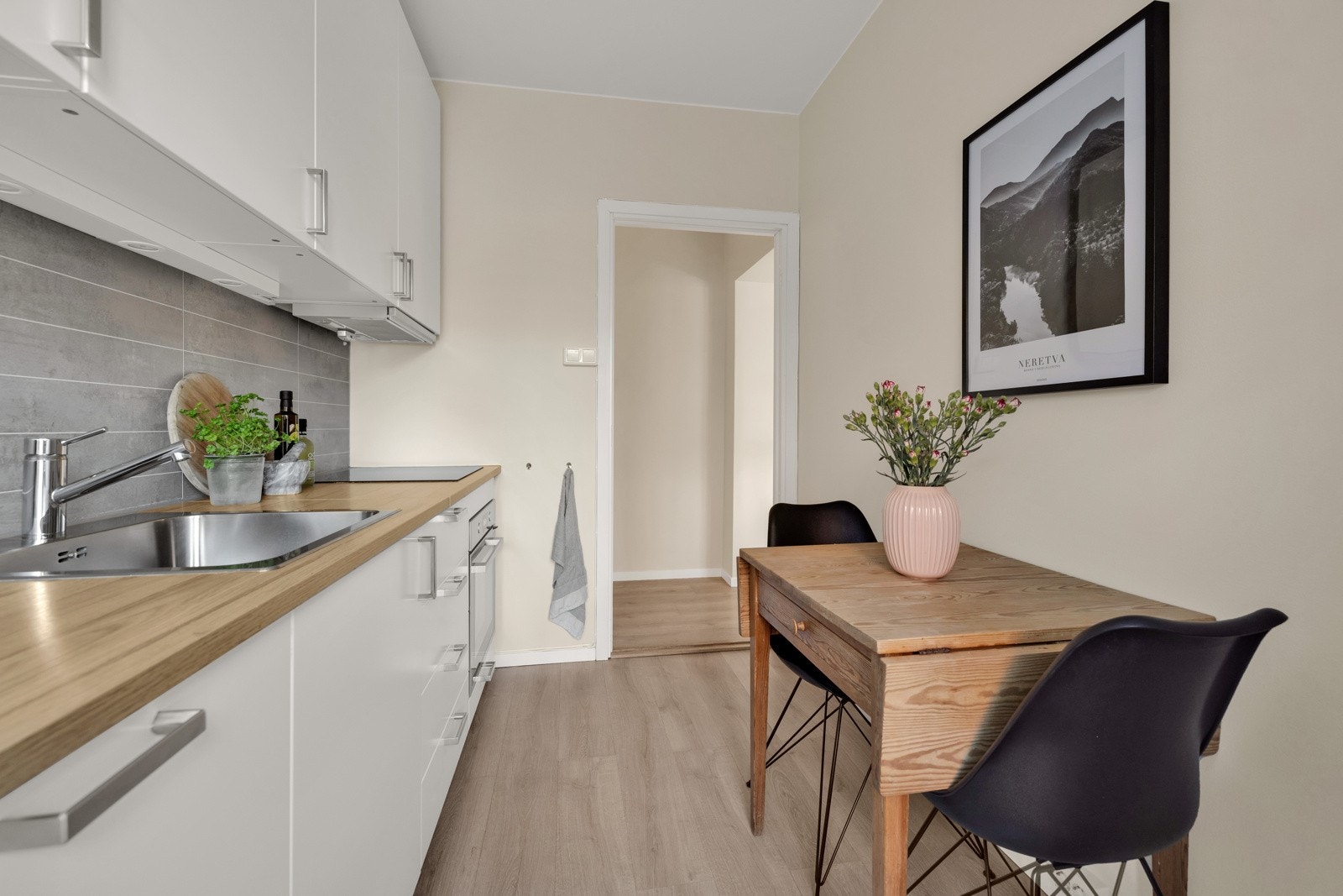 Det er god plass til et hyggelig frokostbord. Galleribilde