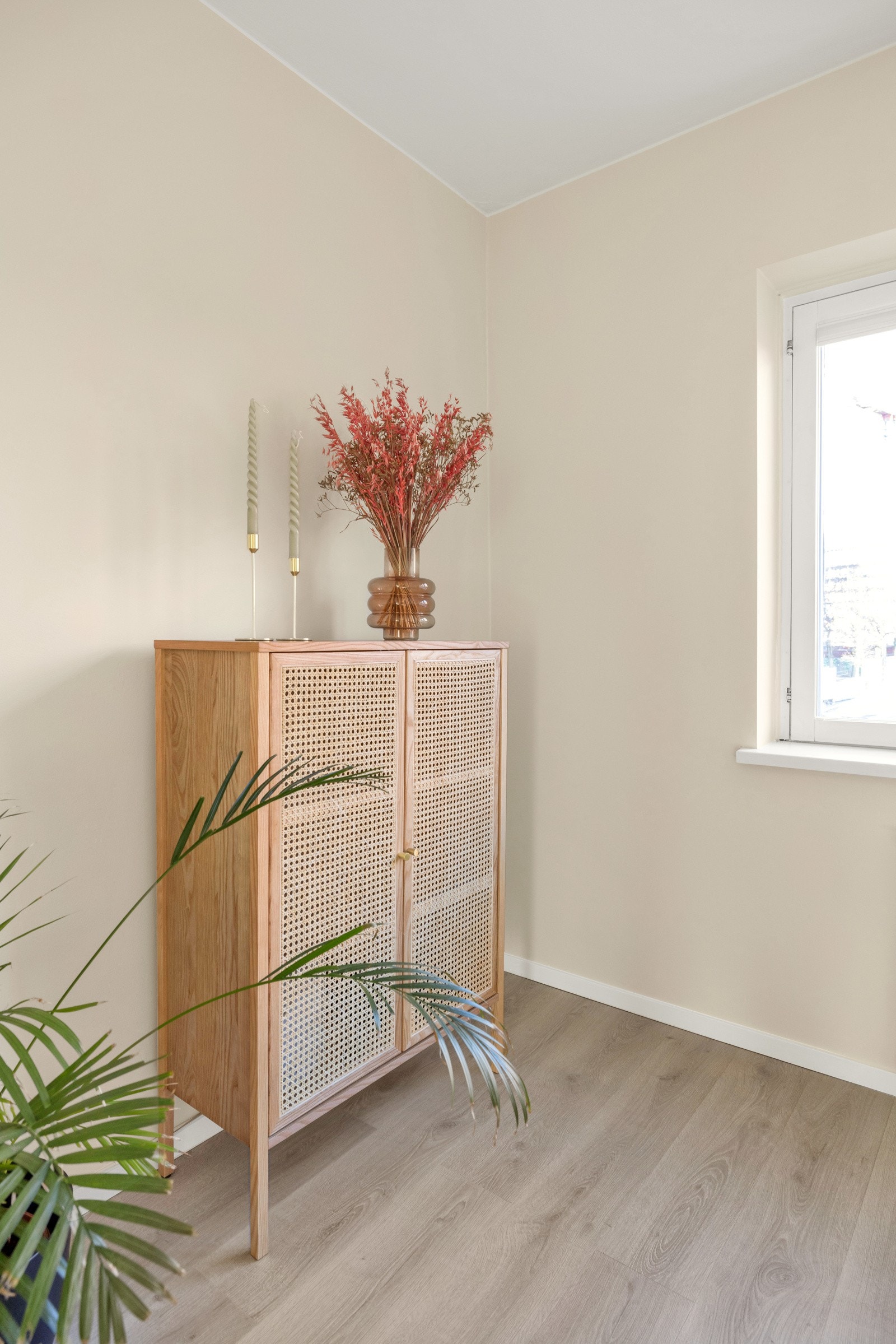 God plass til medievegg eller annen ønsket møblement. Galleribilde