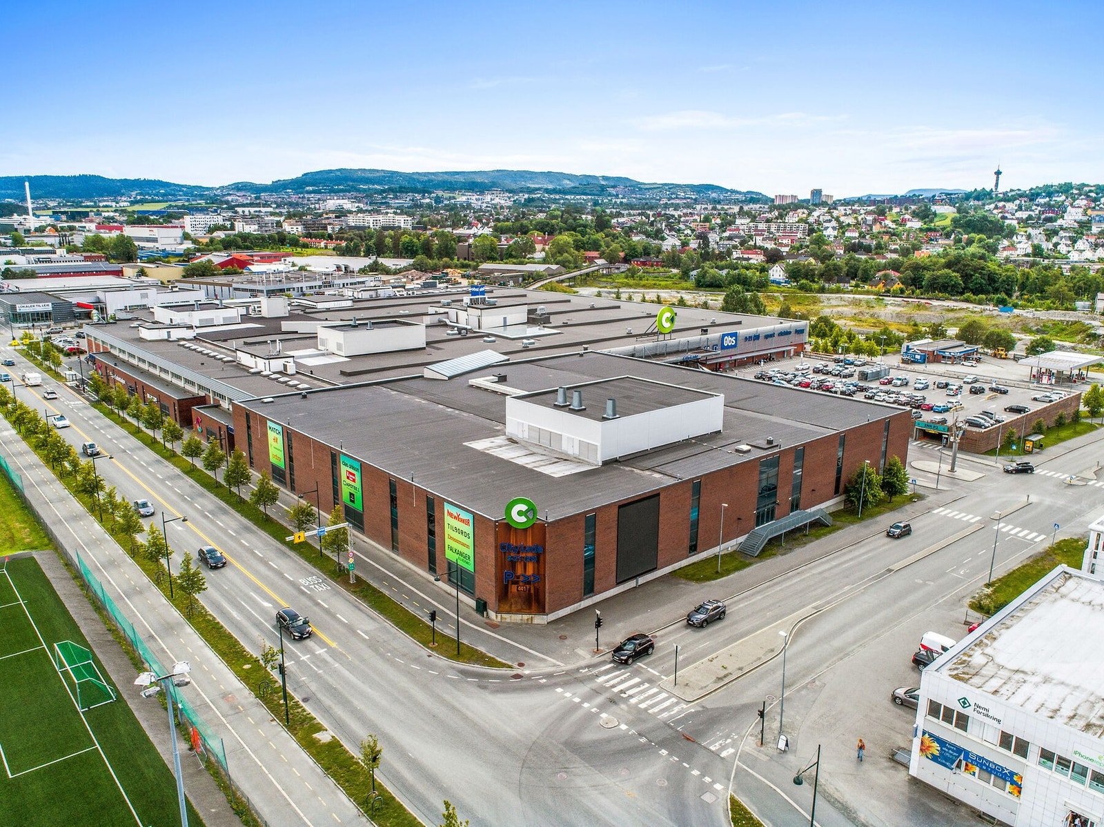 Bydelen byr også på flere kjøpesenter. Galleribilde