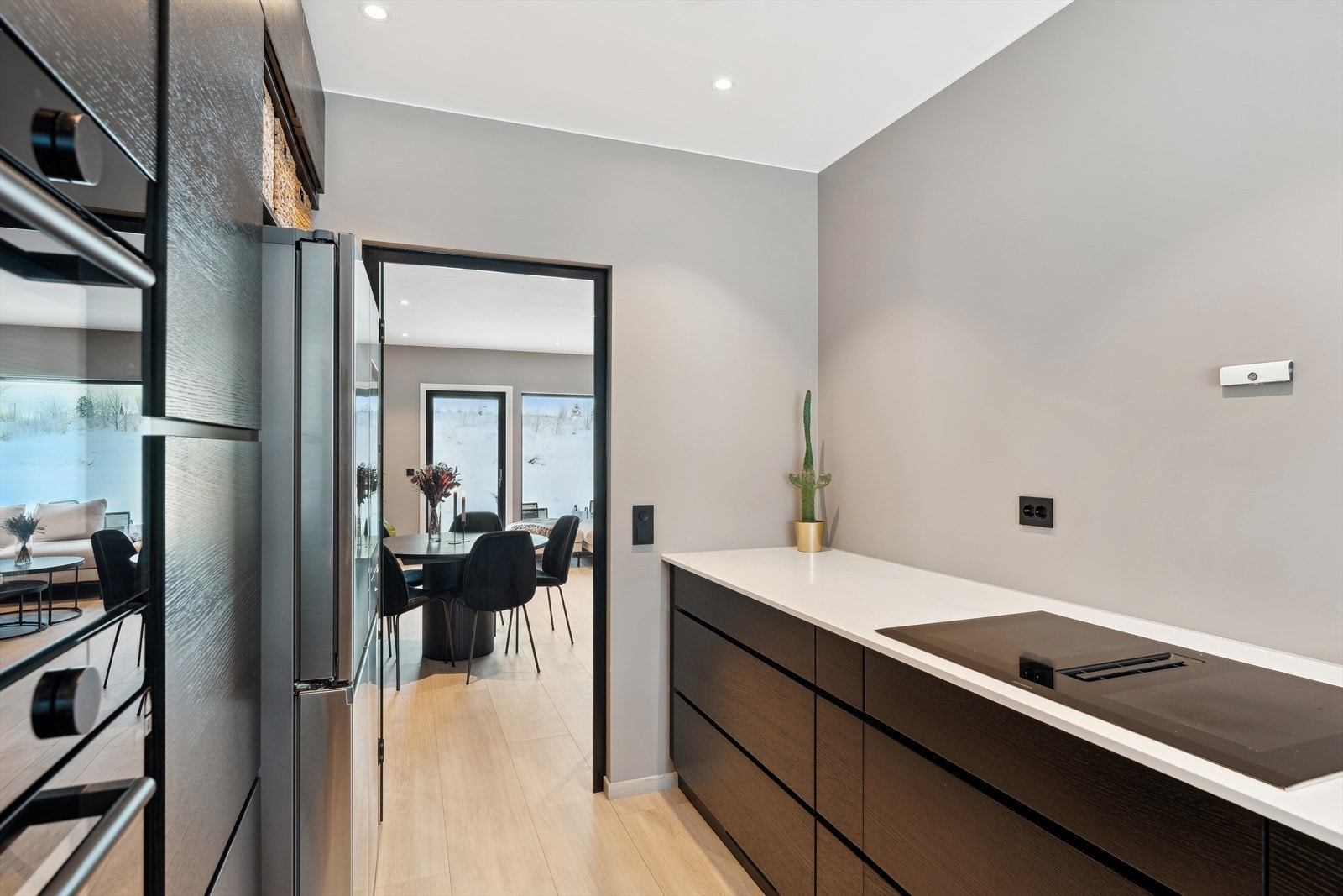 Hvitevarene er smarte og kan styres via app. Galleribilde