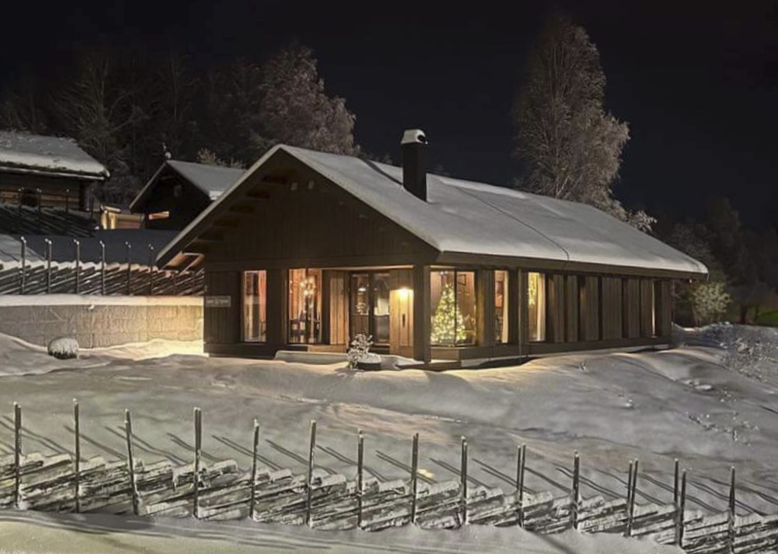 Foto fra vår visningshytte på Hellerudsletta, som er en Vy 26CTH. Denne modellen kan også bygges på tomta Galleribilde