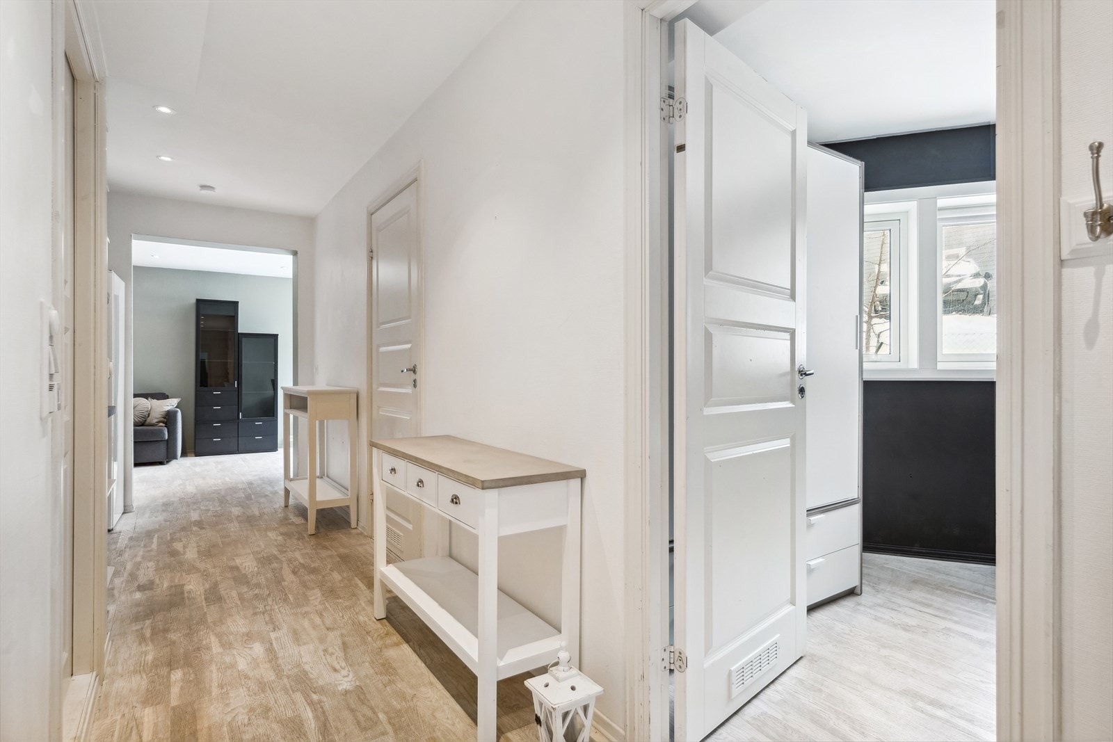 Entréen er på 5m² og ligger i tilknytning til soverom og bad. Galleribilde