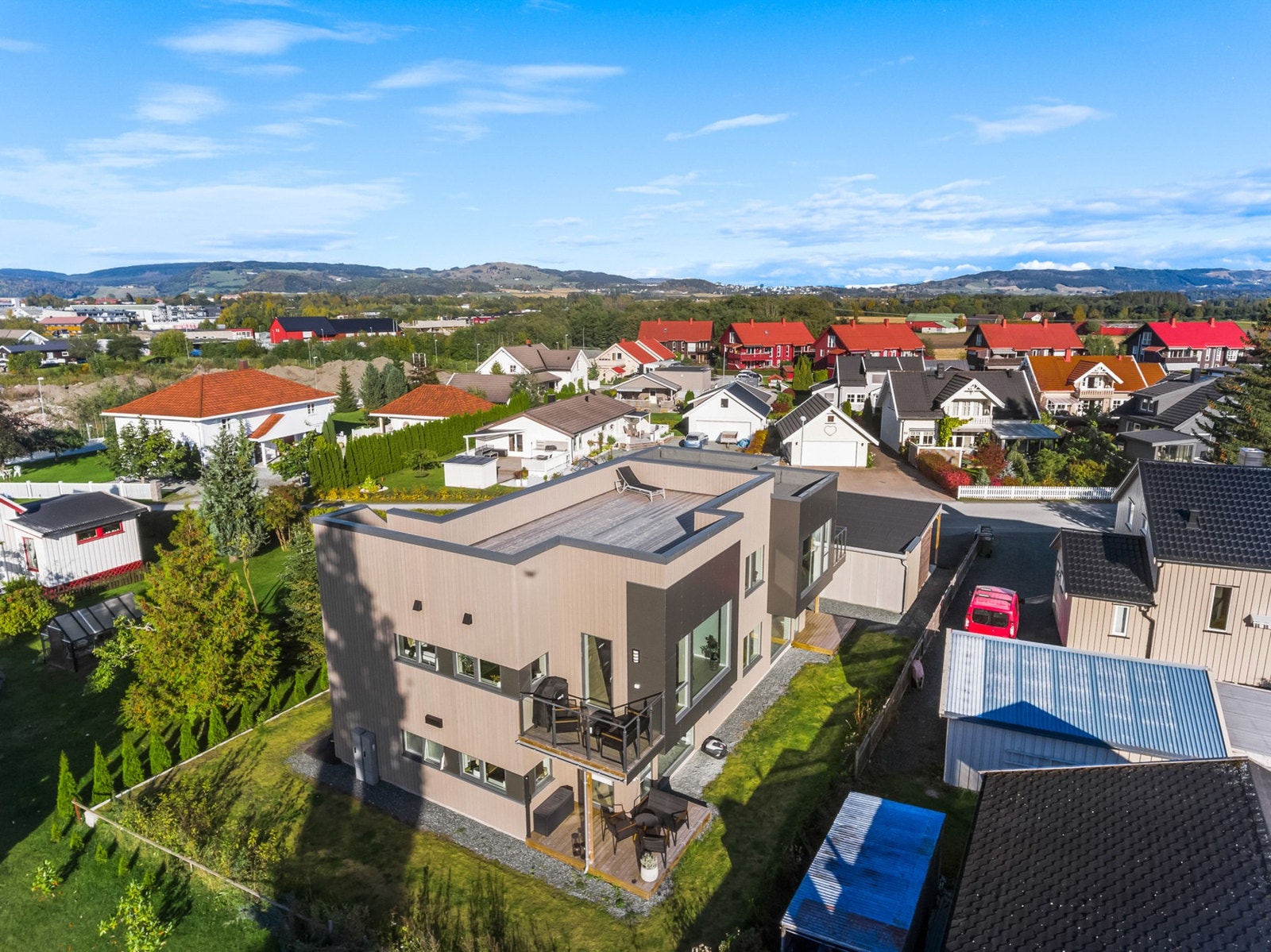 Felles takterrasse med flotte utsikts- og solforhold. Galleribilde