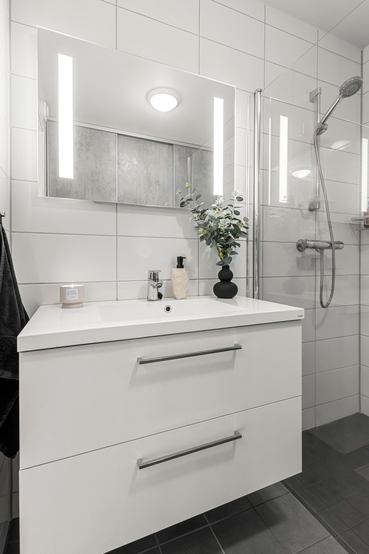 Pent og tidløst bad. Galleribilde