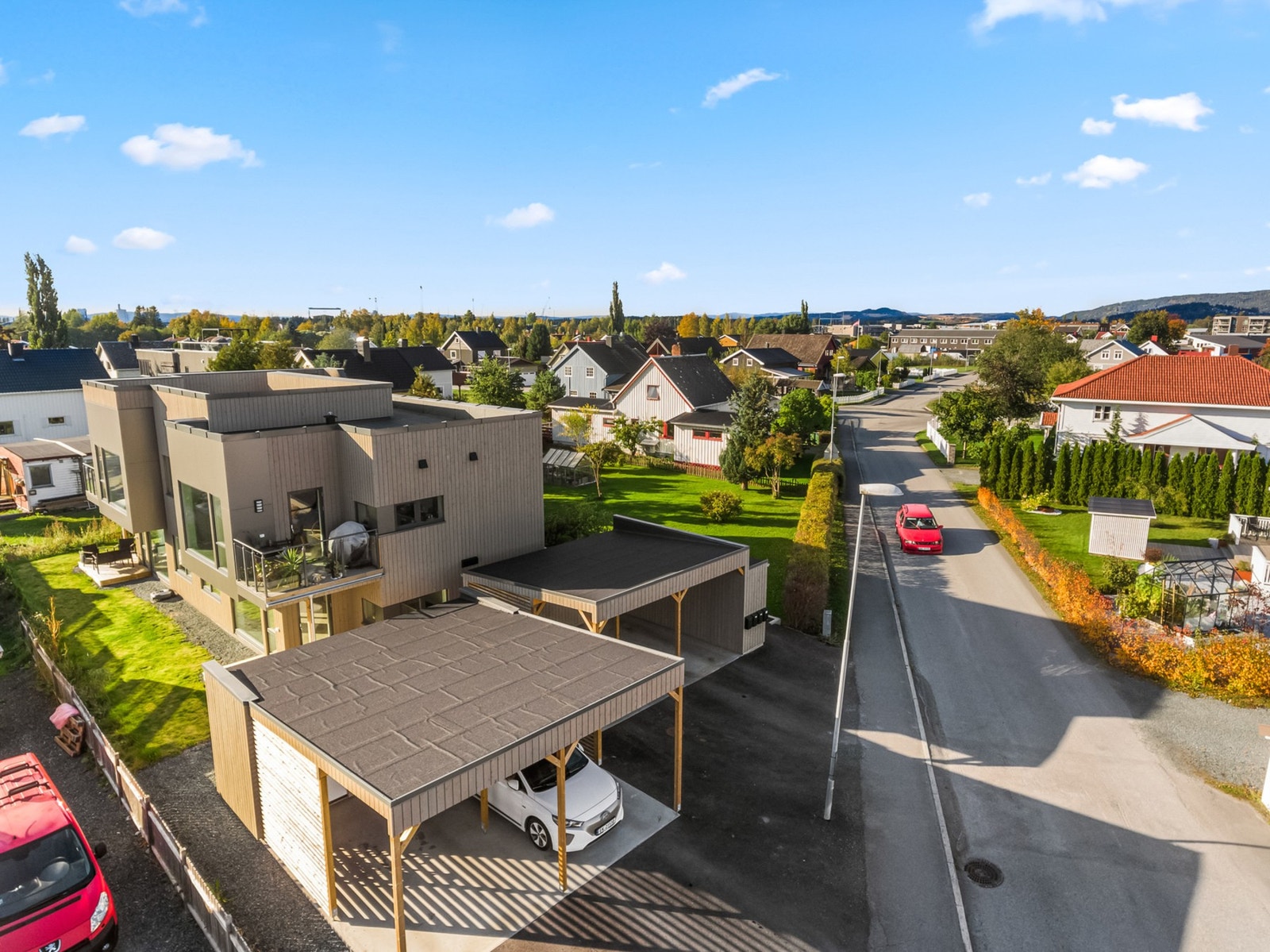 Leiligheten disponerer egen carport. Galleribilde