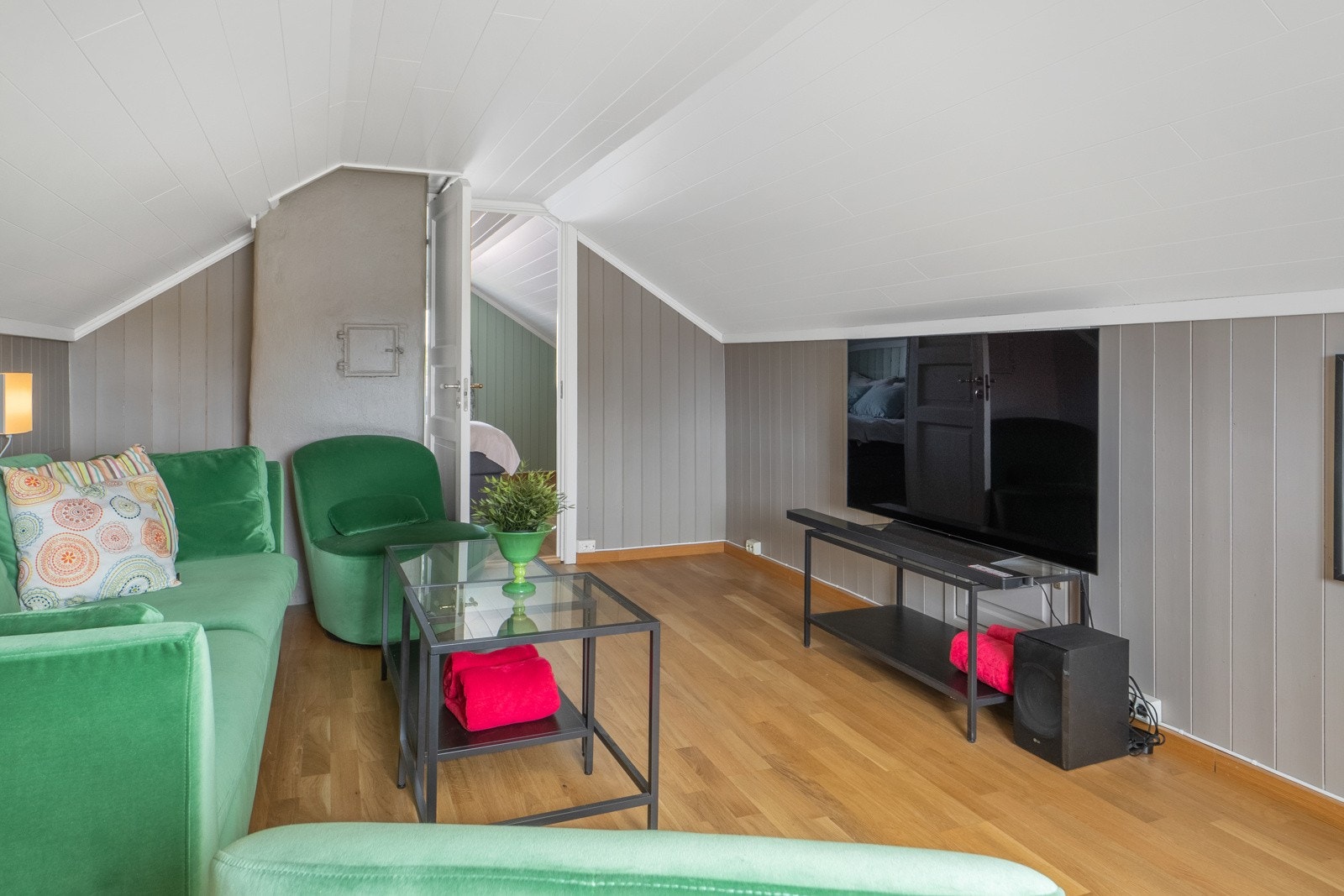 I loftsetasjen er det en loftstue. Galleribilde