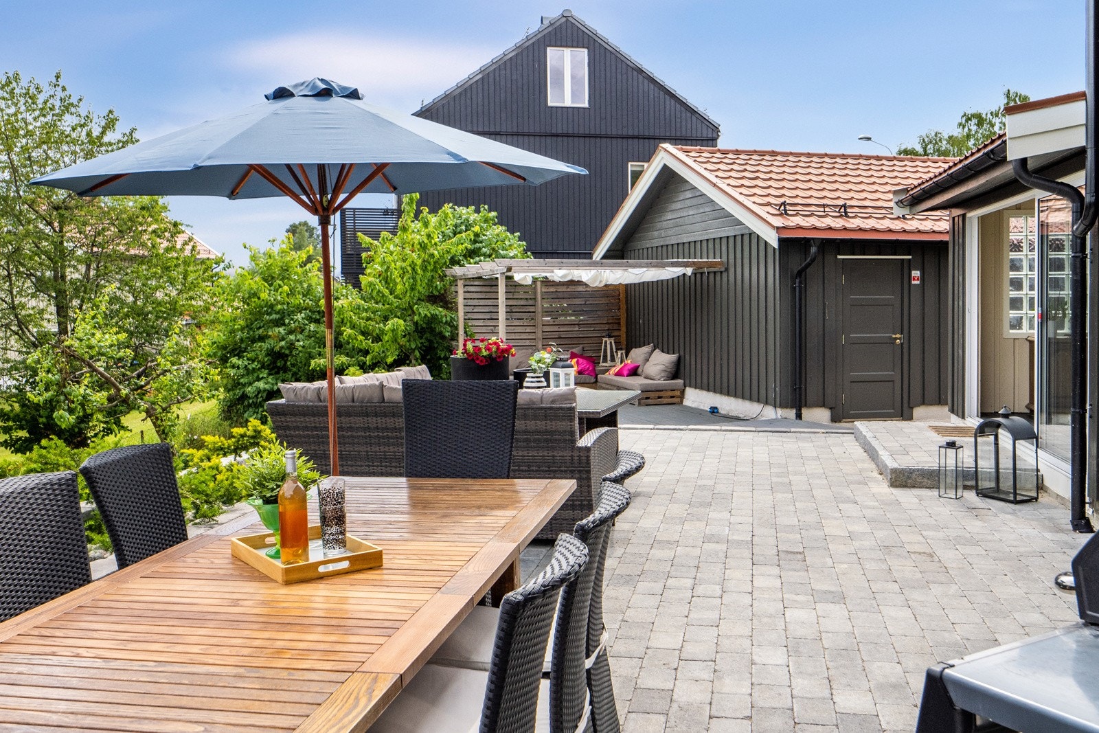 God plass til både spisegruppe, sofagruppe mm. Galleribilde