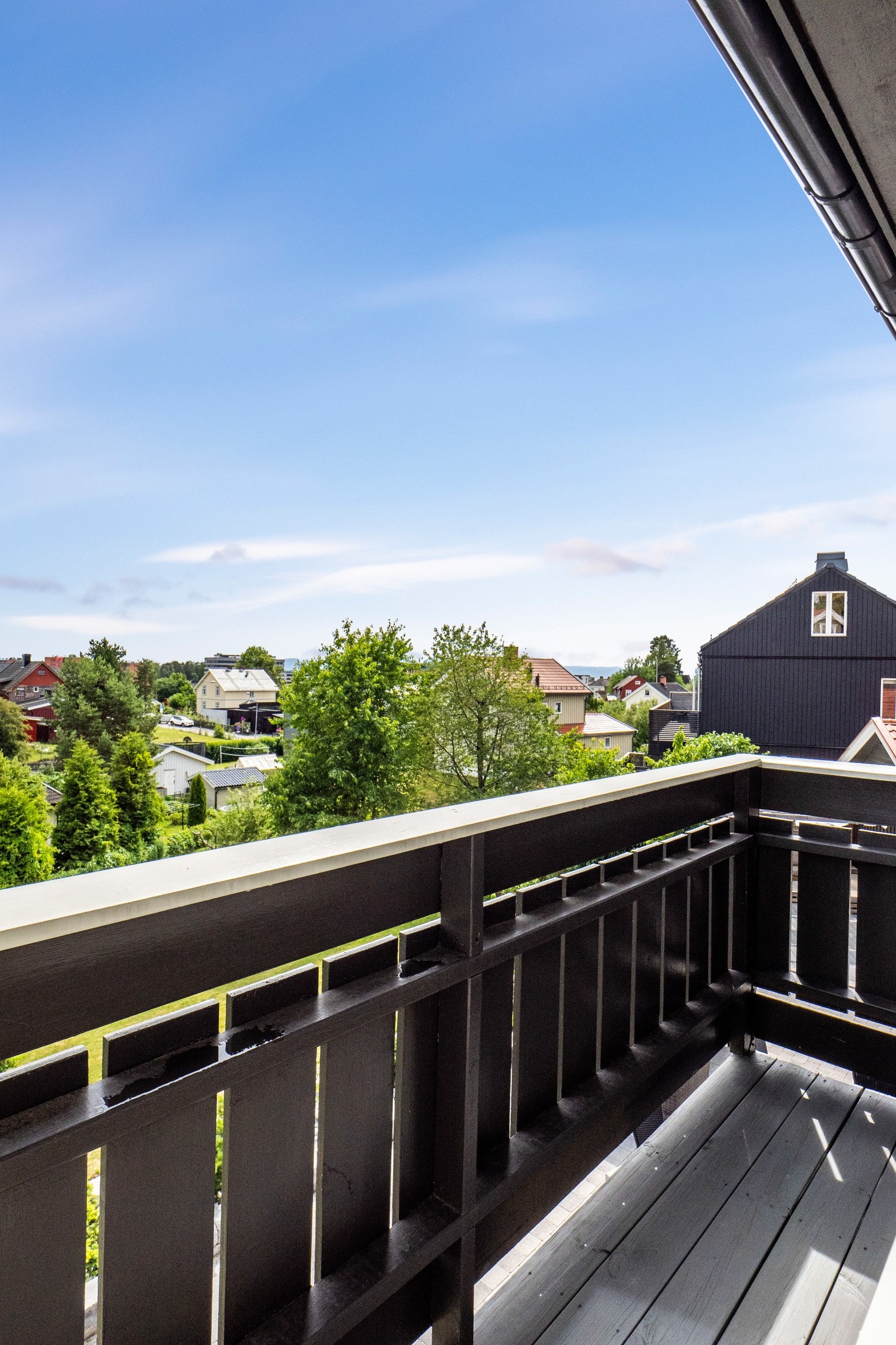 Utsikt fra balkong hovedsoverom. Galleribilde