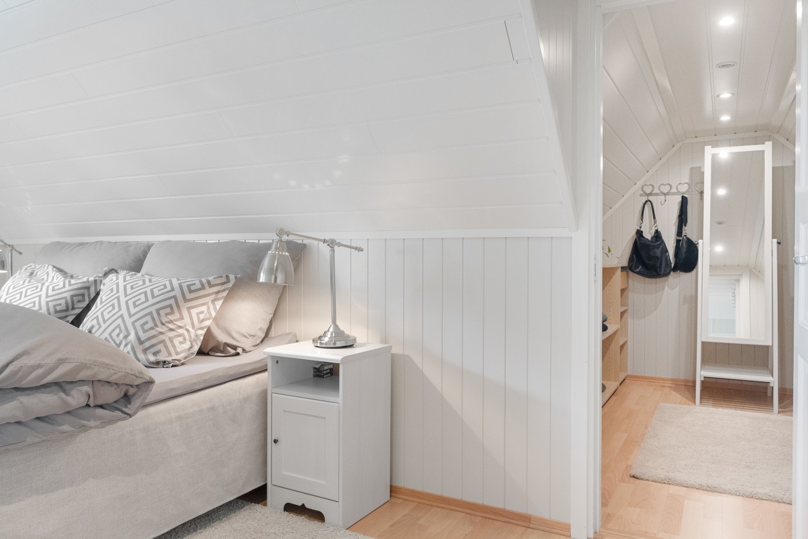 Hovedsoverommet har adkomst til walk-in-closet. Galleribilde