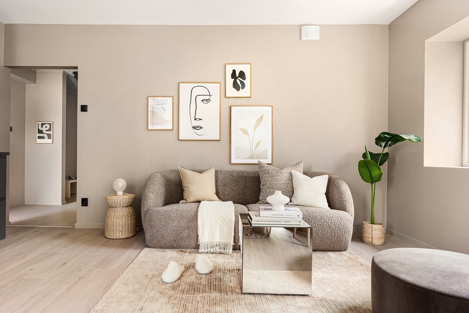 - Leiligheten byr på mange gode kvaliteter, blant annet varme i stue/kjøkken og soverom i form av radiatorvarme - Galleribilde