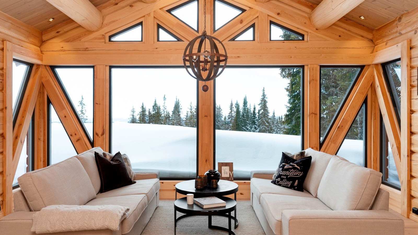 Bilde tatt av hytte bygget for kunde Galleribilde