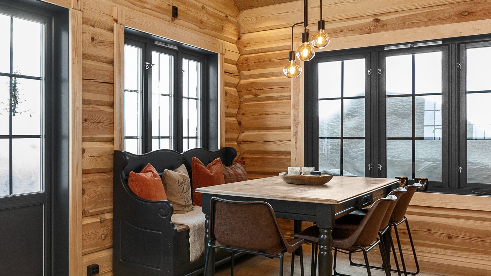 Bilde tatt av hytte bygget for kunde Galleribilde