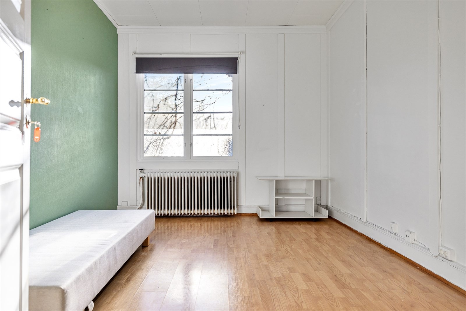 Det er til sammen 10 soverom fordelt på de tre etasjene. Galleribilde