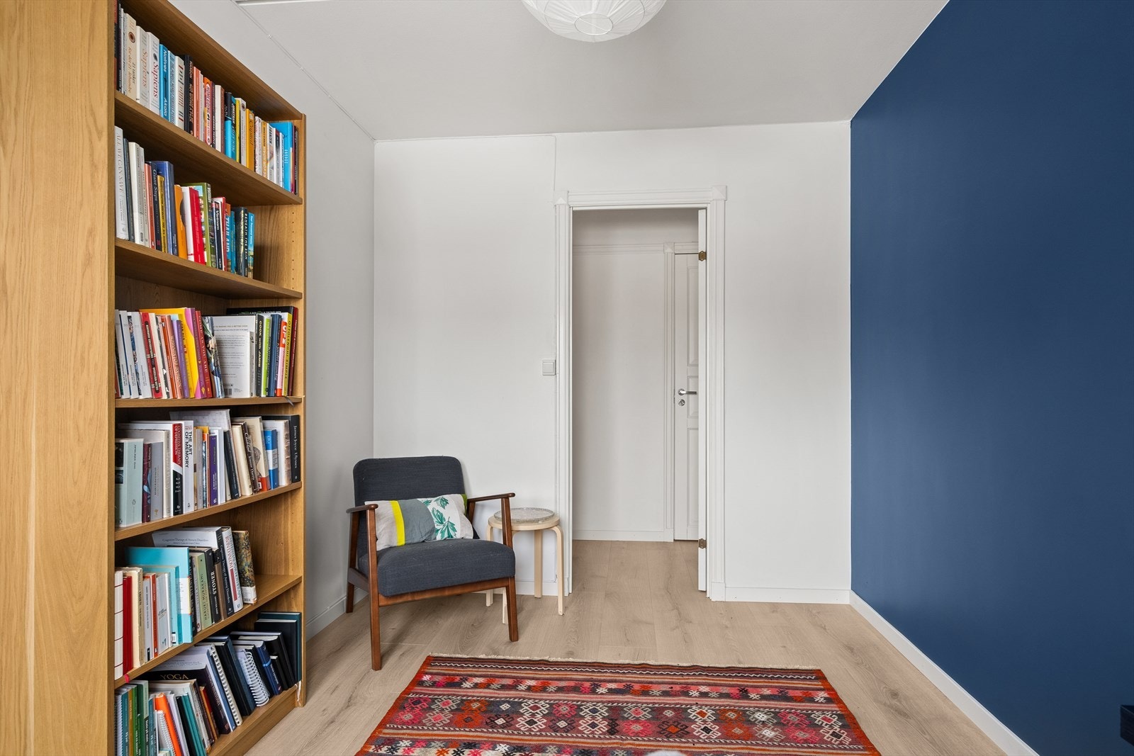 Rommet fungerer fint som hjemmekontor, bibliotek, gjesterom etc. Galleribilde