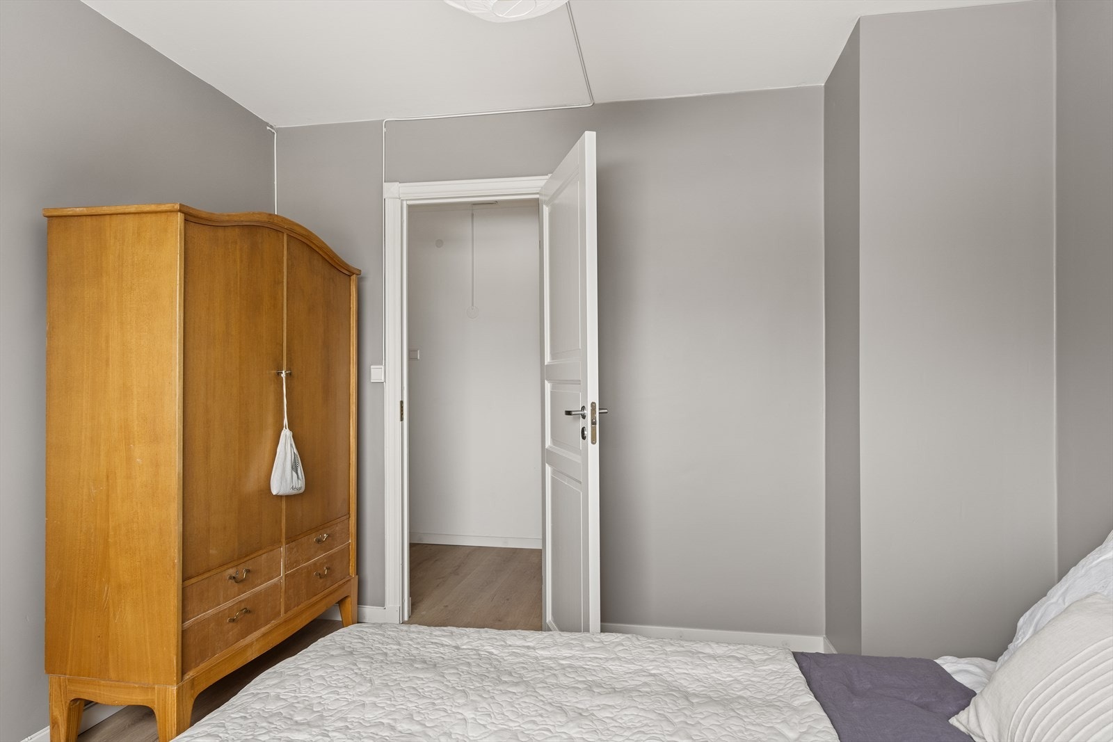 Også her kan det innredes med ønsket garderobeløsning. Galleribilde