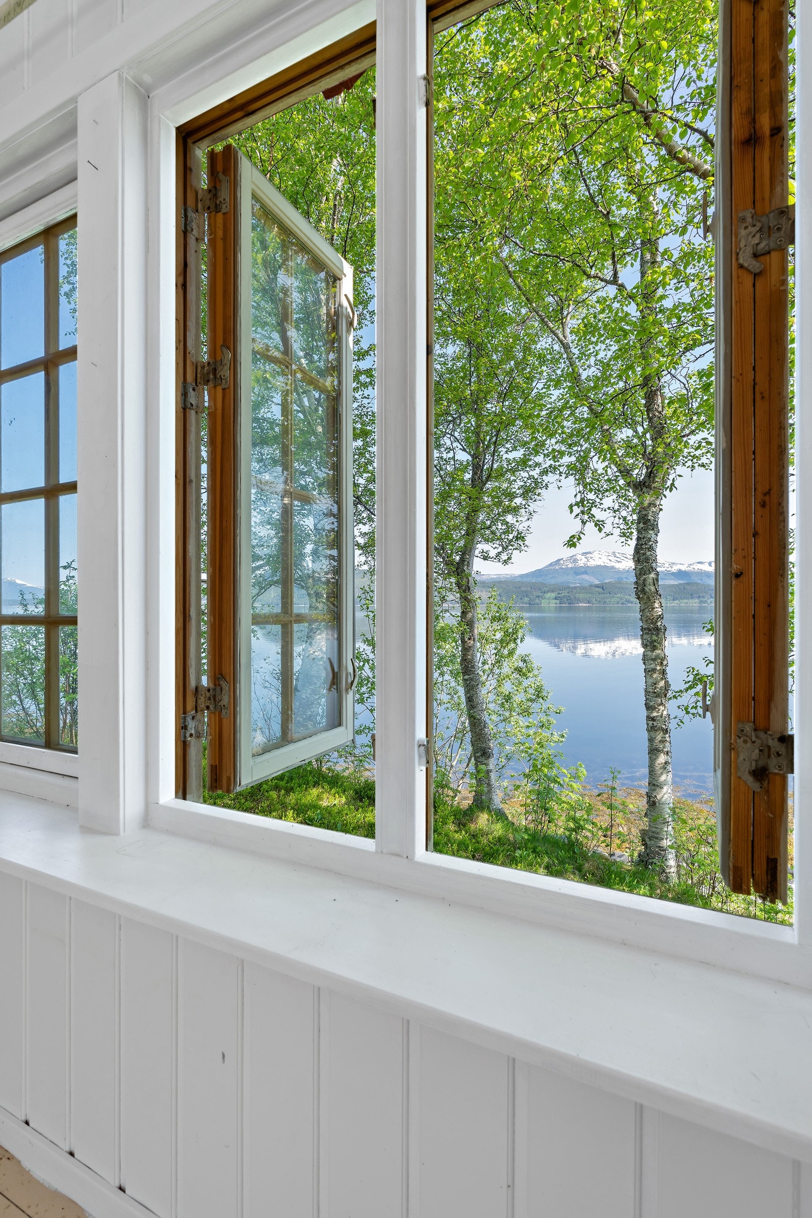 Utsikt fra stuevindu Galleribilde