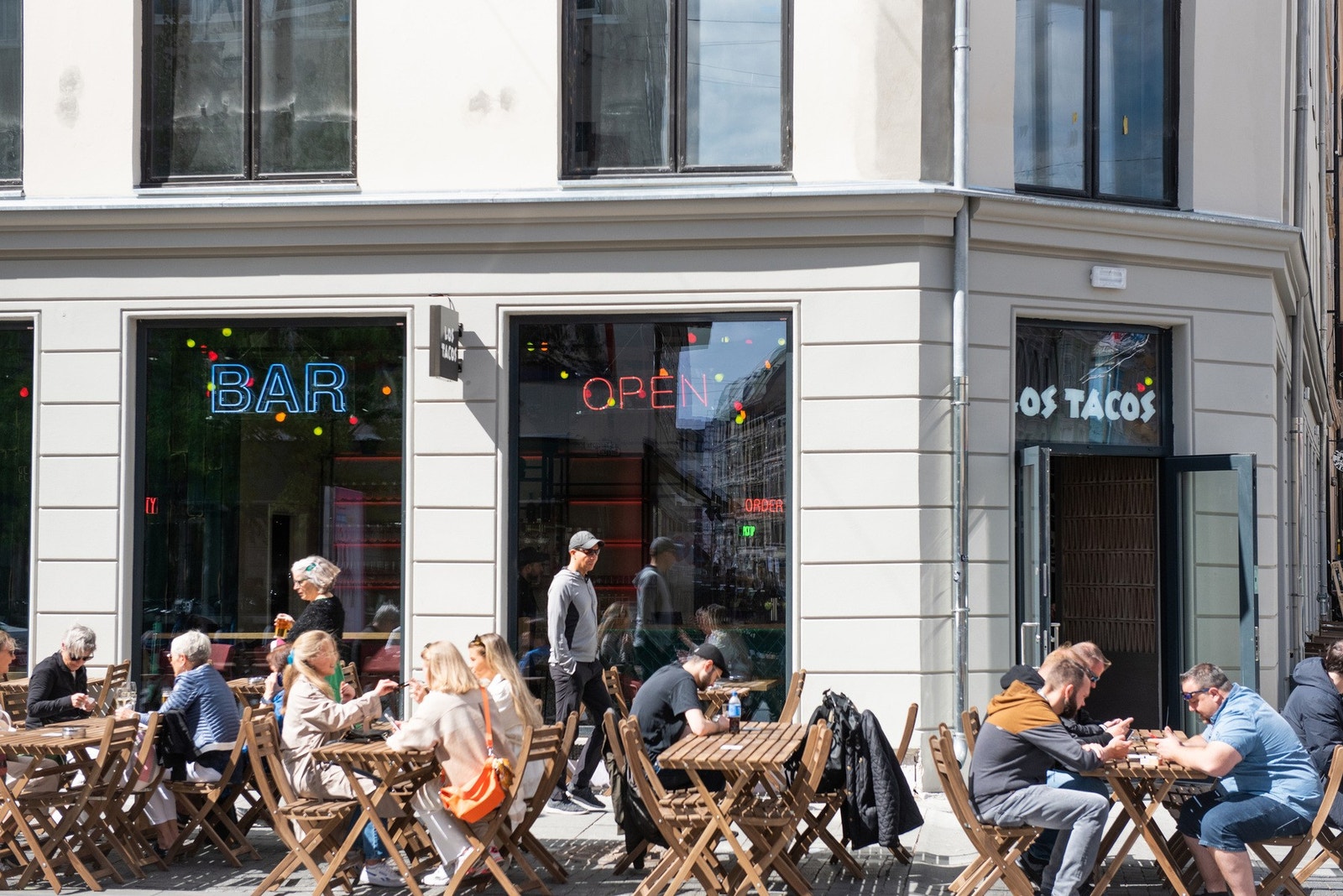 Nabobygget i Torggata 18 er nylig renovert. Her har det kommet tre etasjer med næring og 2 etasjer med bolig. Galleribilde