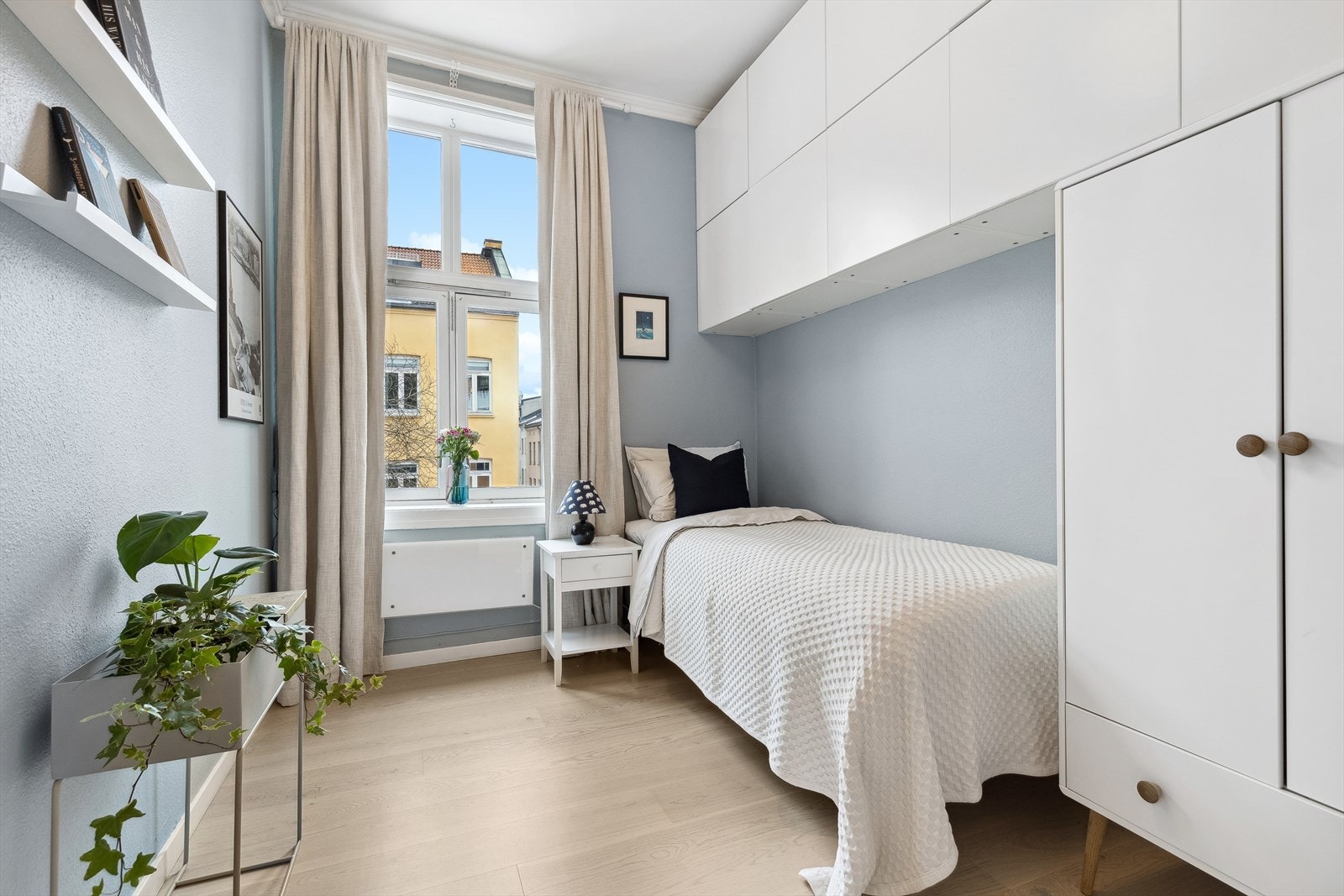 Soverom 2 er også av god størrelse med plass til dobbeltseng om ønskelig. Galleribilde