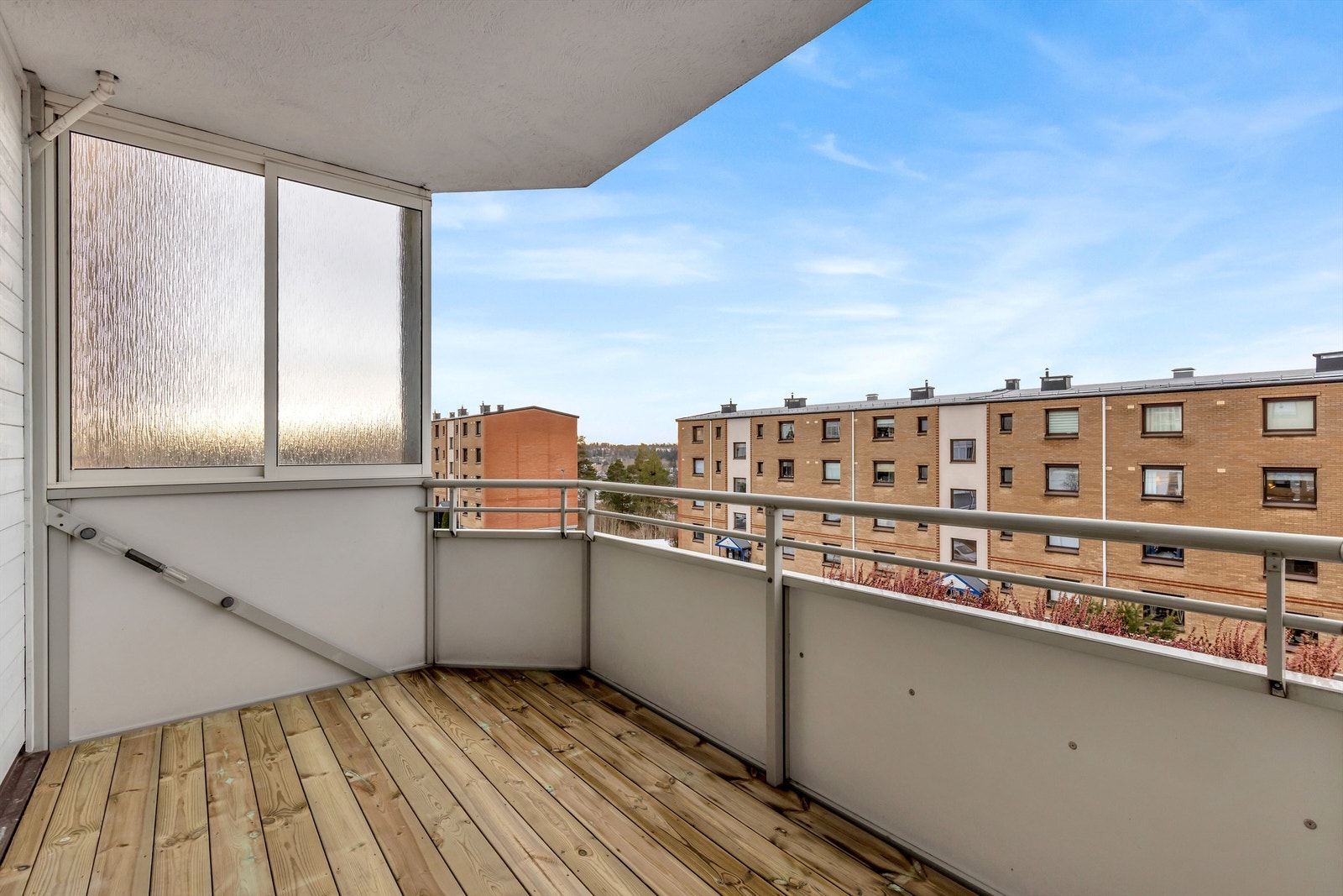 Romlig balkong på ca. 8 kvm. Galleribilde
