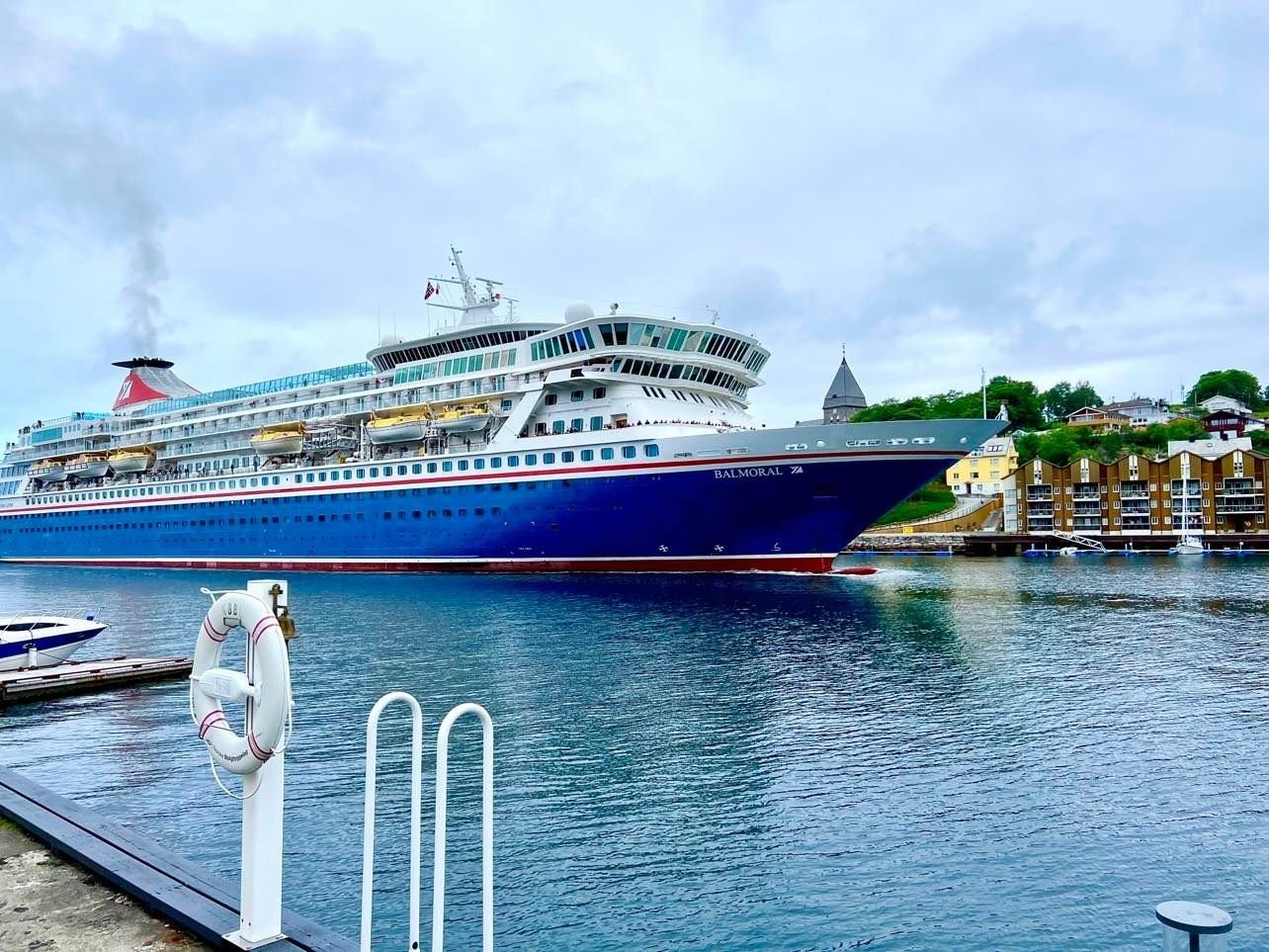 Leiligheten ligger helt inn til innseilingen til Kristiansund. Galleribilde