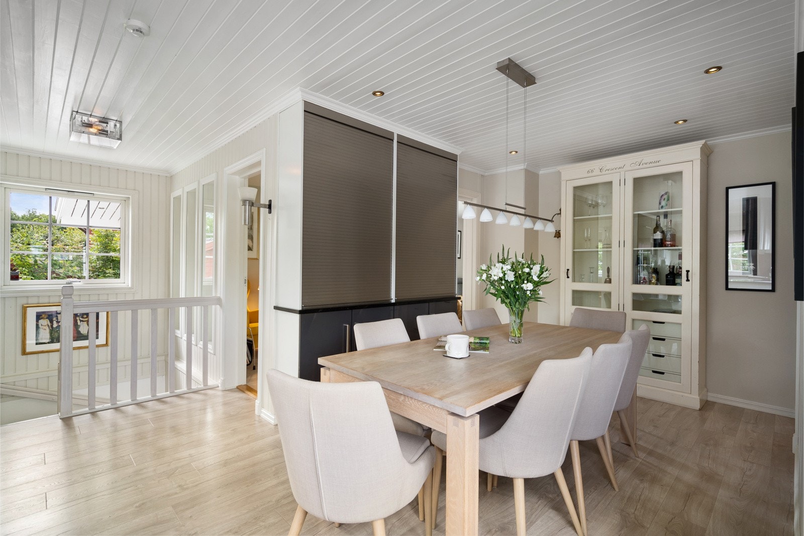 Spisestue med god plass til langbord Galleribilde