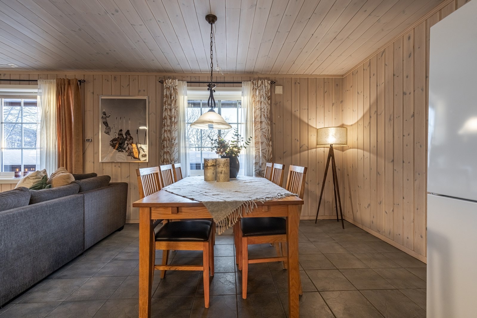 Hyggelig utsikt fra spisestue. Galleribilde