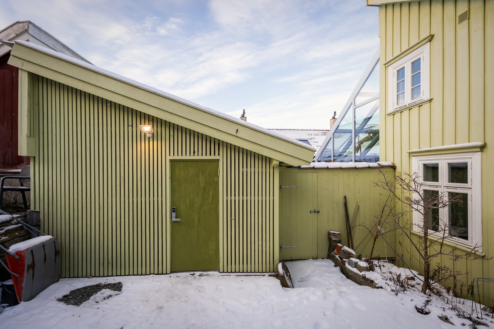 Romslig privat utebod Galleribilde
