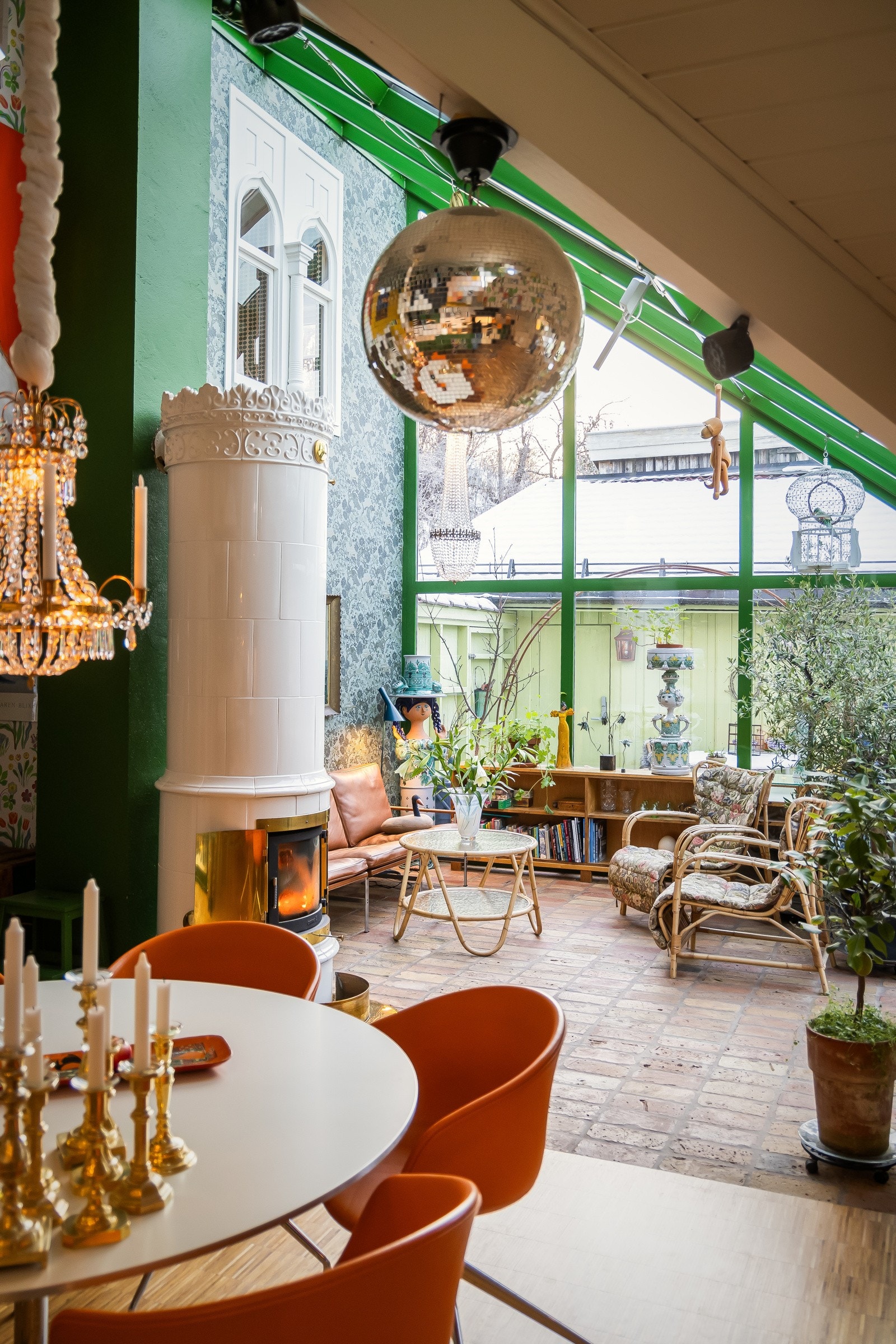 Elegant original Svensk kakkelovn Galleribilde