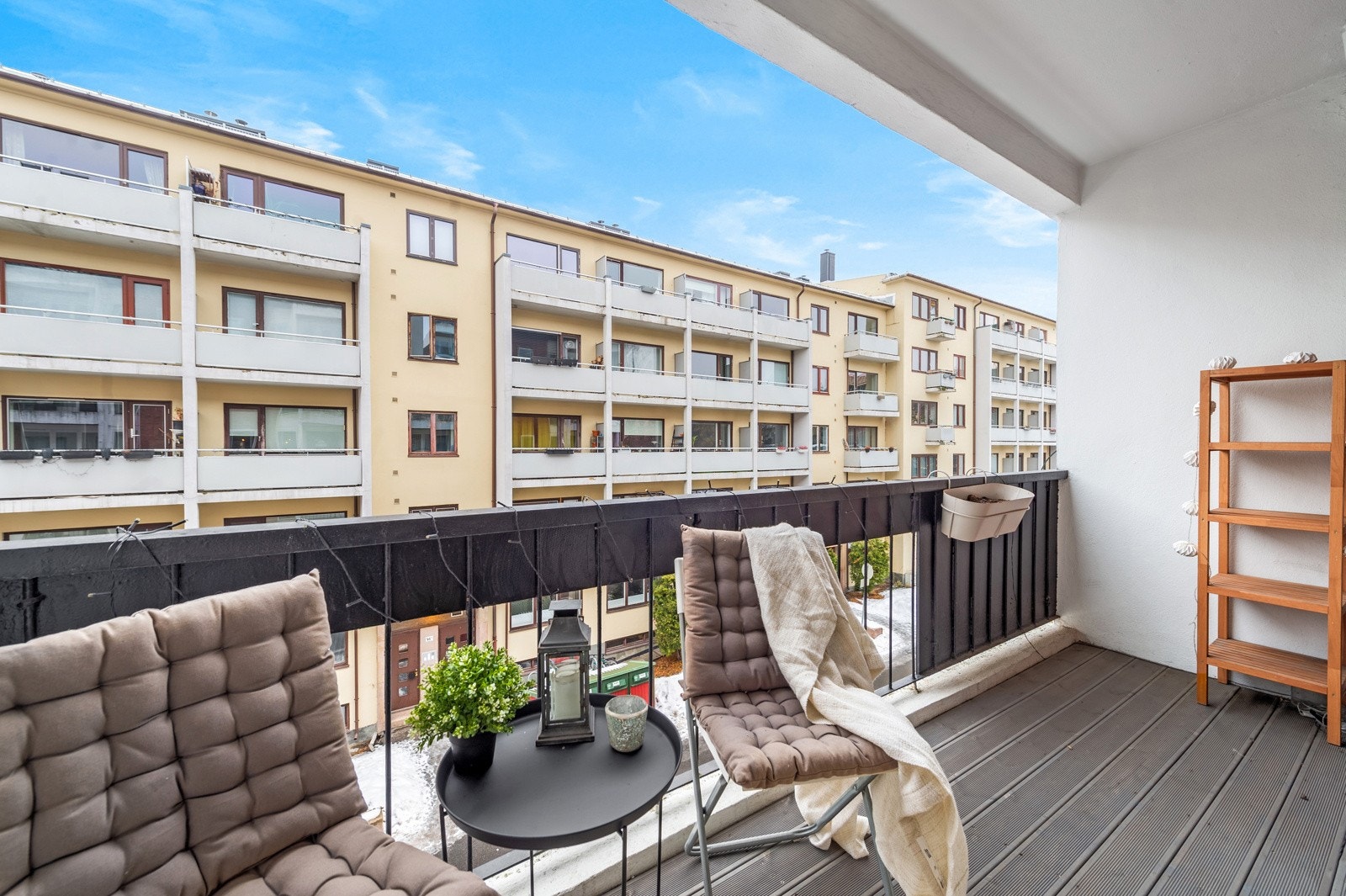 Med god plass og fine solforhold kan sommeren nytes her ute. Galleribilde