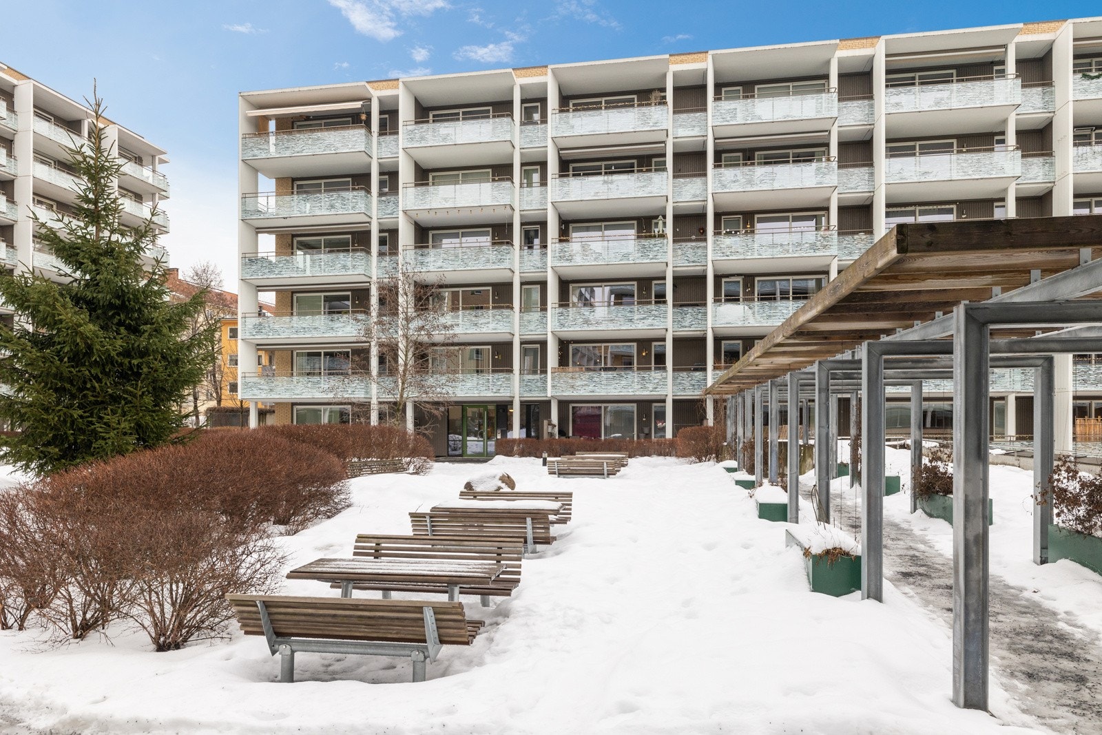Området er preget av store, grønne fellesarealer og parkområder, og er derfor også svært barnevennlig. Galleribilde