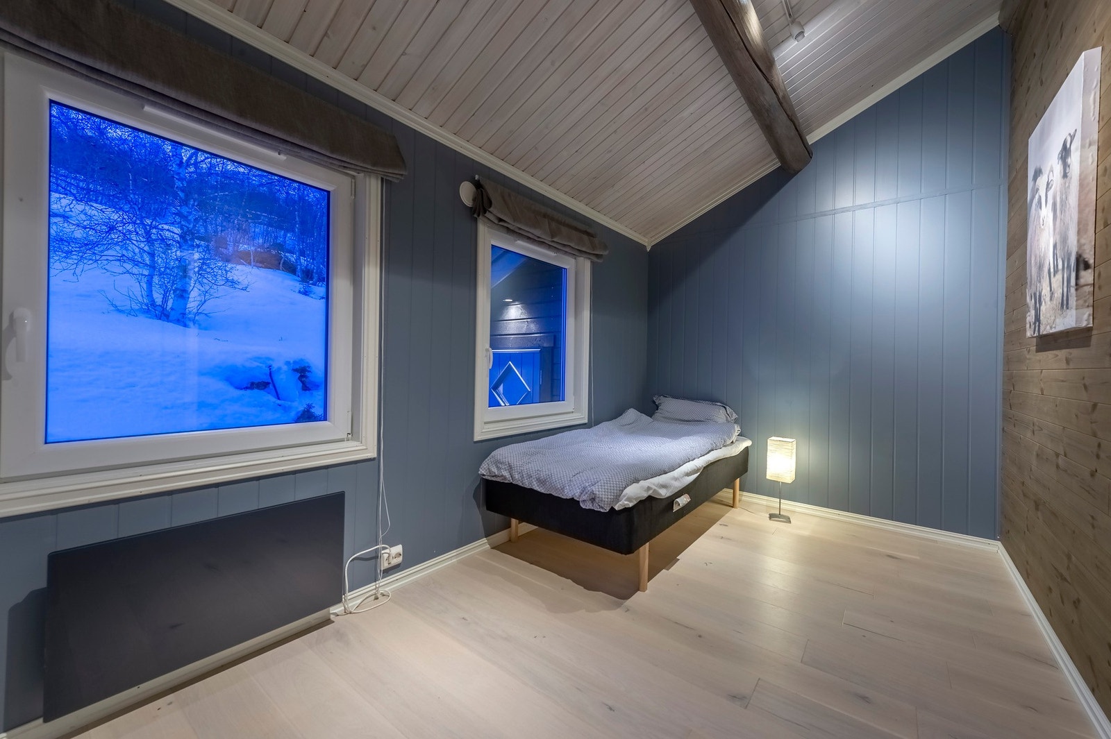 Boligen inneholder 3 soverom. Galleribilde