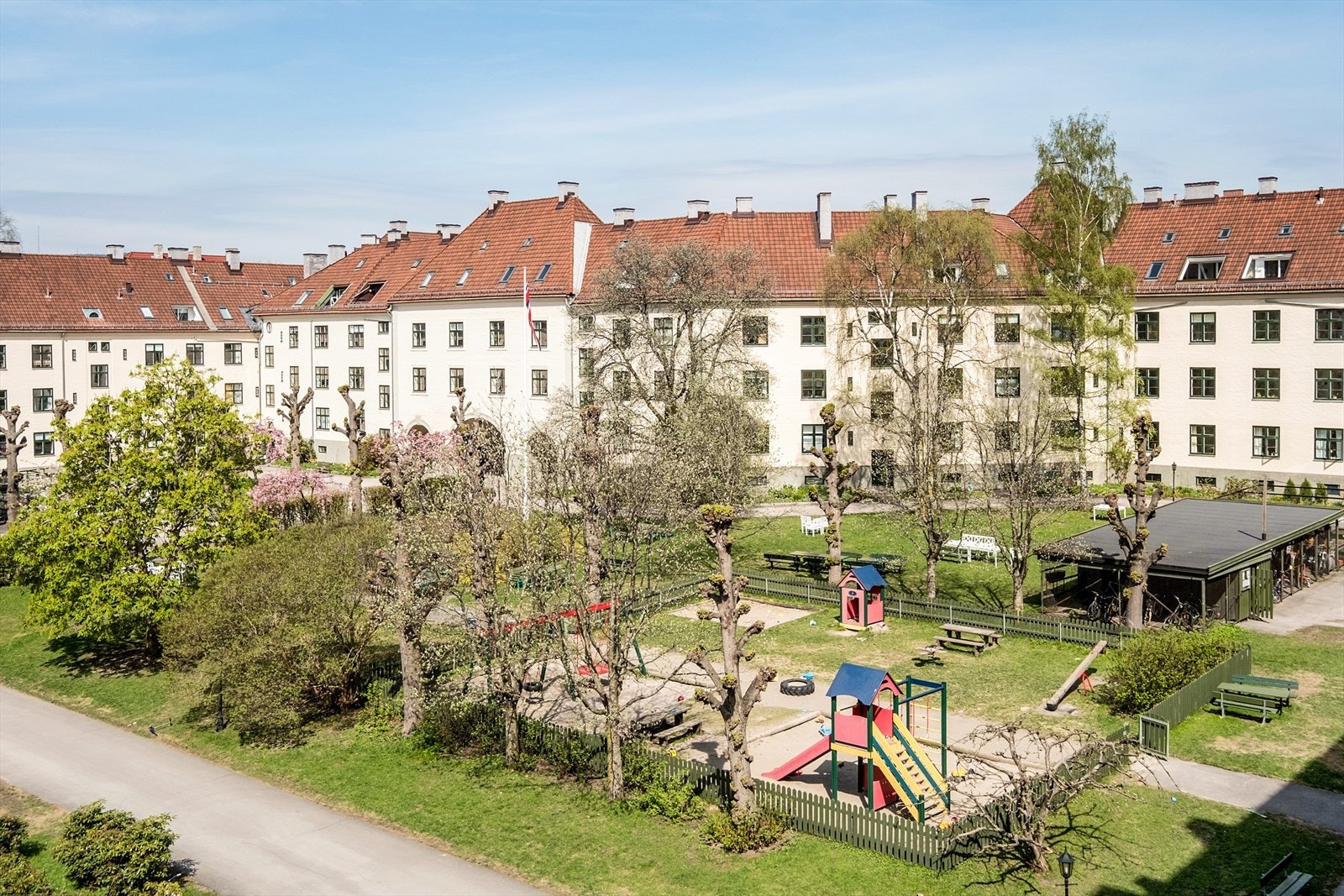 Blir Torshovparken for langt å gå kan du alltids slå deg ned her Galleribilde