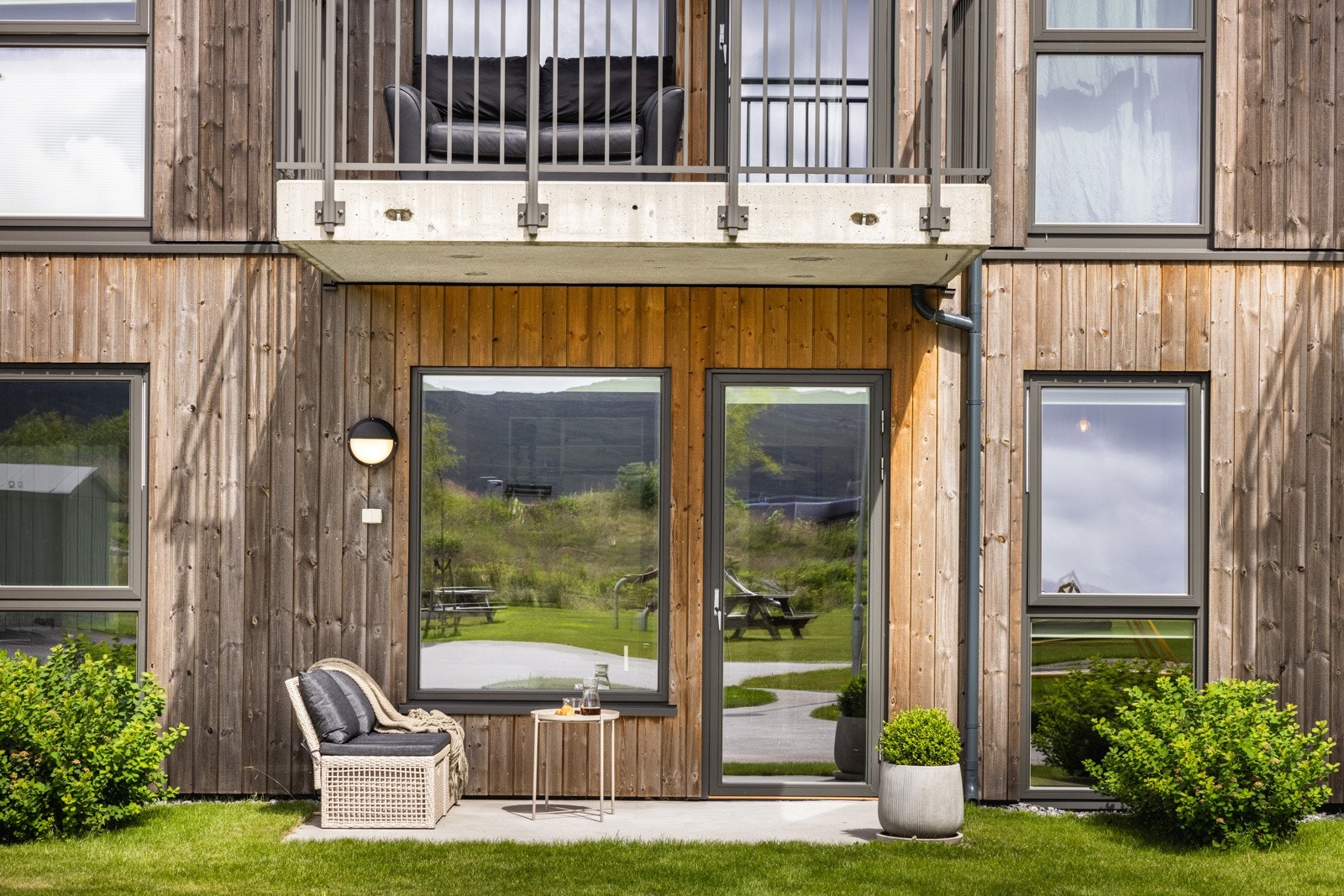 Strøken 2-roms med trappefri adkomst, flott standard og god takhøyde. Kun 2 minutters gange til Sartor Storsenter. Galleribilde