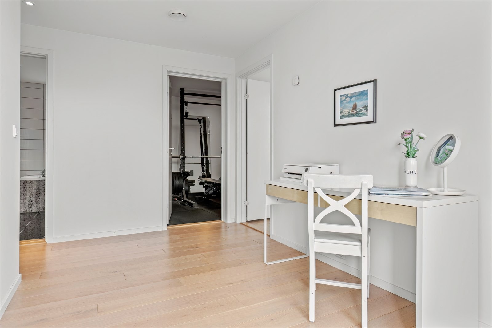 Stue/kontor i første etasje Galleribilde