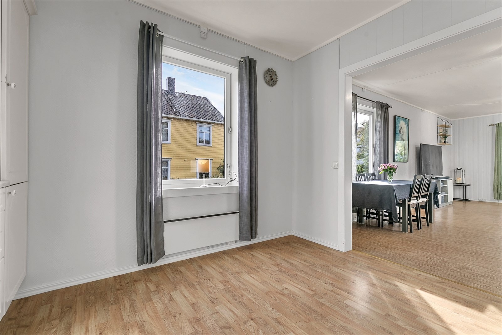 Om ønskelig kan du ha et trivelig frokostbord her Galleribilde