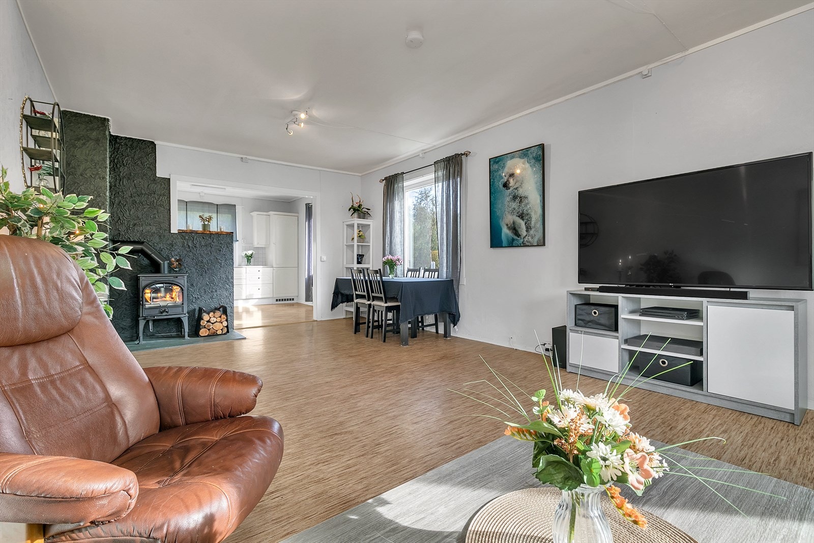 Lys og trivelig stue Galleribilde