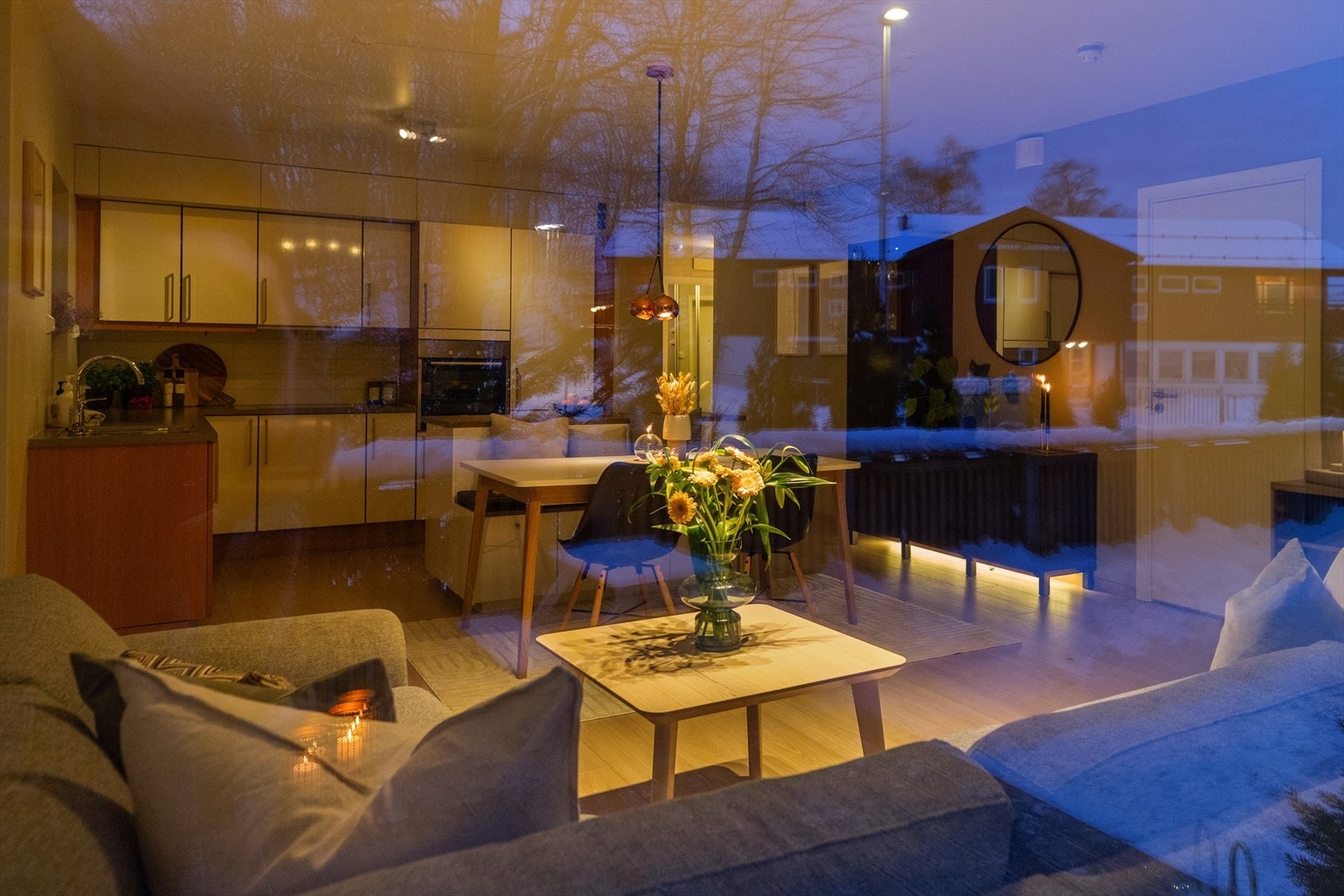 Leiligheten varmes opp med fjernvarme via radiatorer. Galleribilde