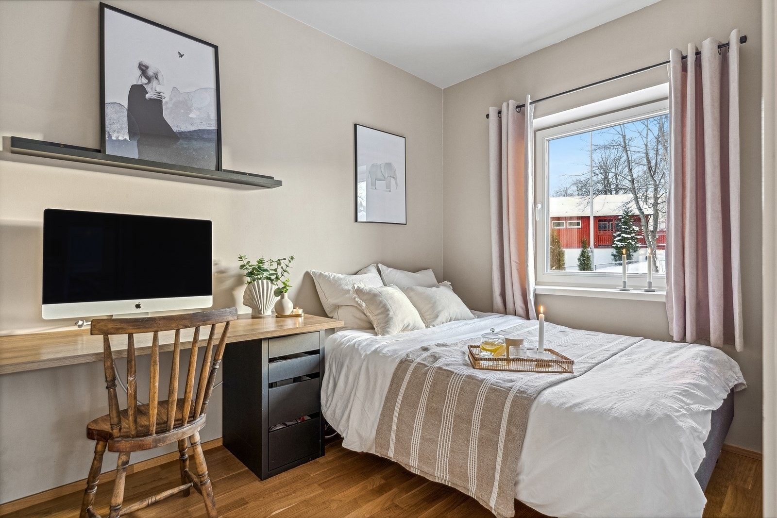 Leiligheten har tre gode soverom, og dette er på ca. 7 m². Galleribilde