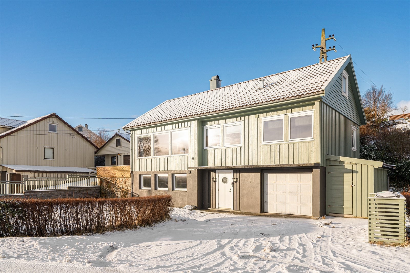 Velkommen til Høynesvegen 11 - presentert av Olav Lauvås i Meglerhuset Rele Galleribilde