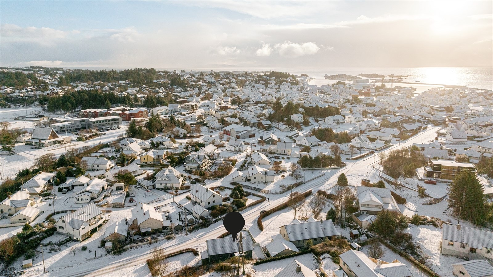 Boligen har en sentral og flott beliggenhet i Norges sommerby Skudeneshavn Galleribilde