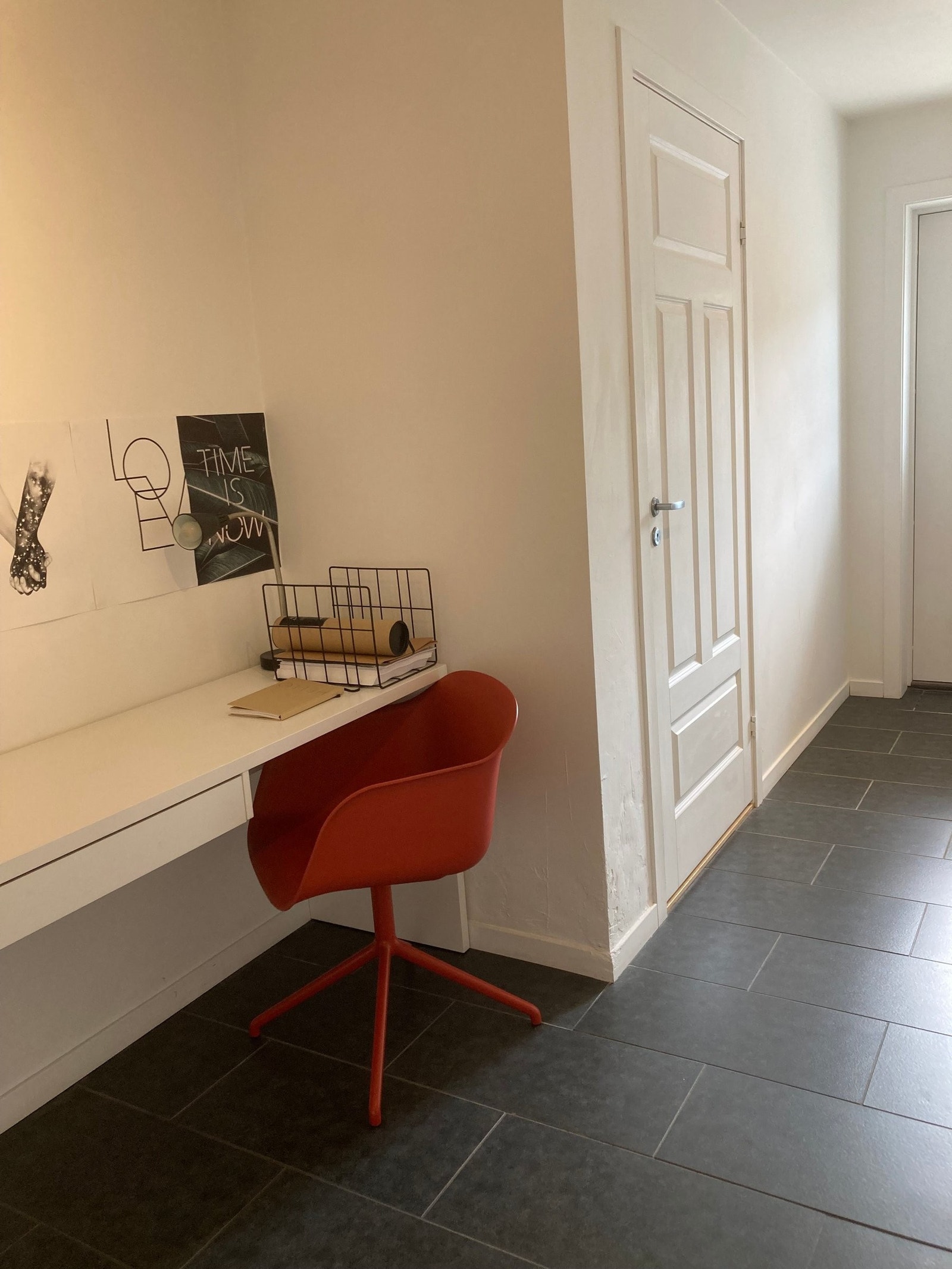 romslig entré / gang Galleribilde