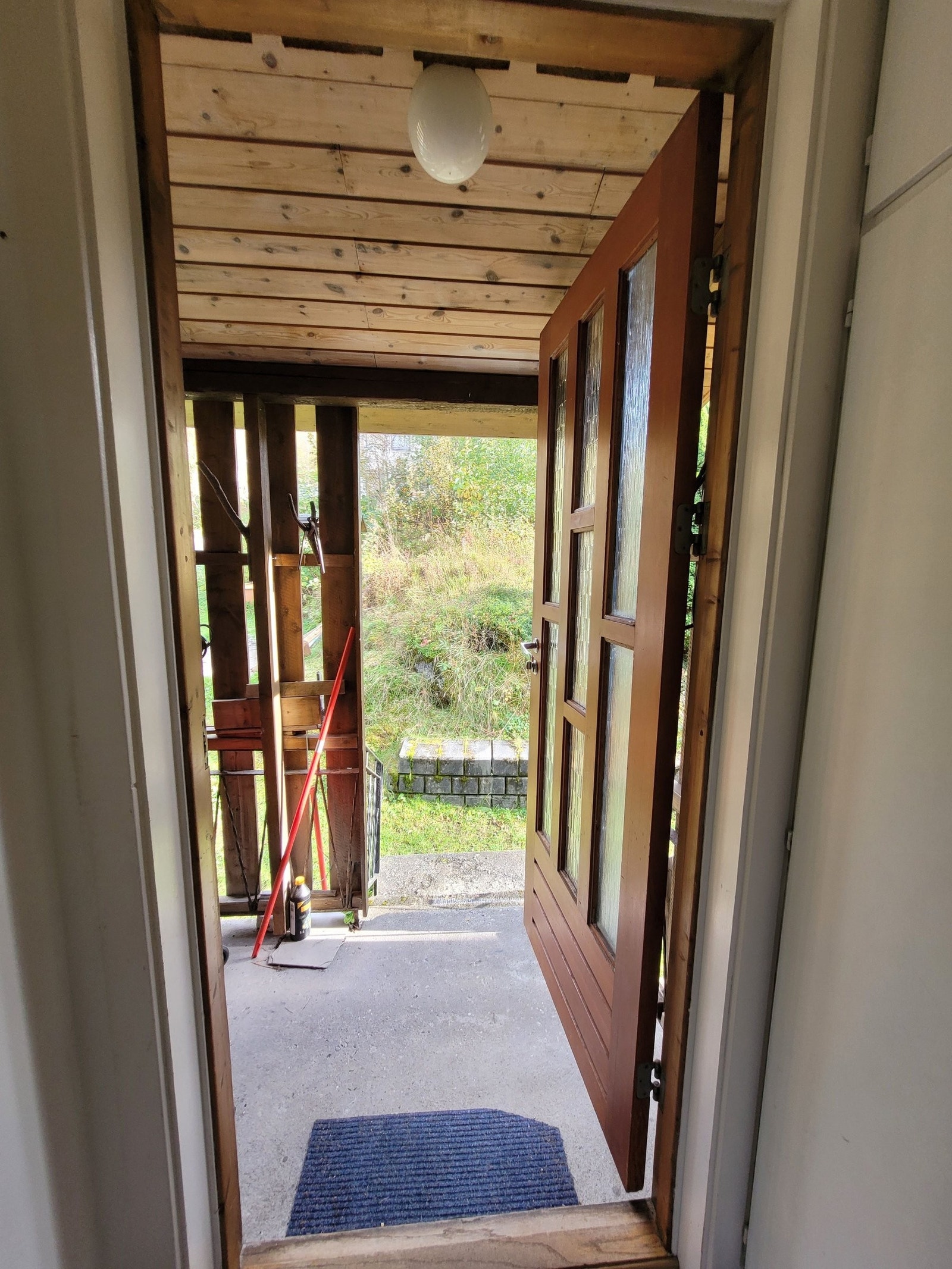 Overbygg over inngang øvre side Galleribilde