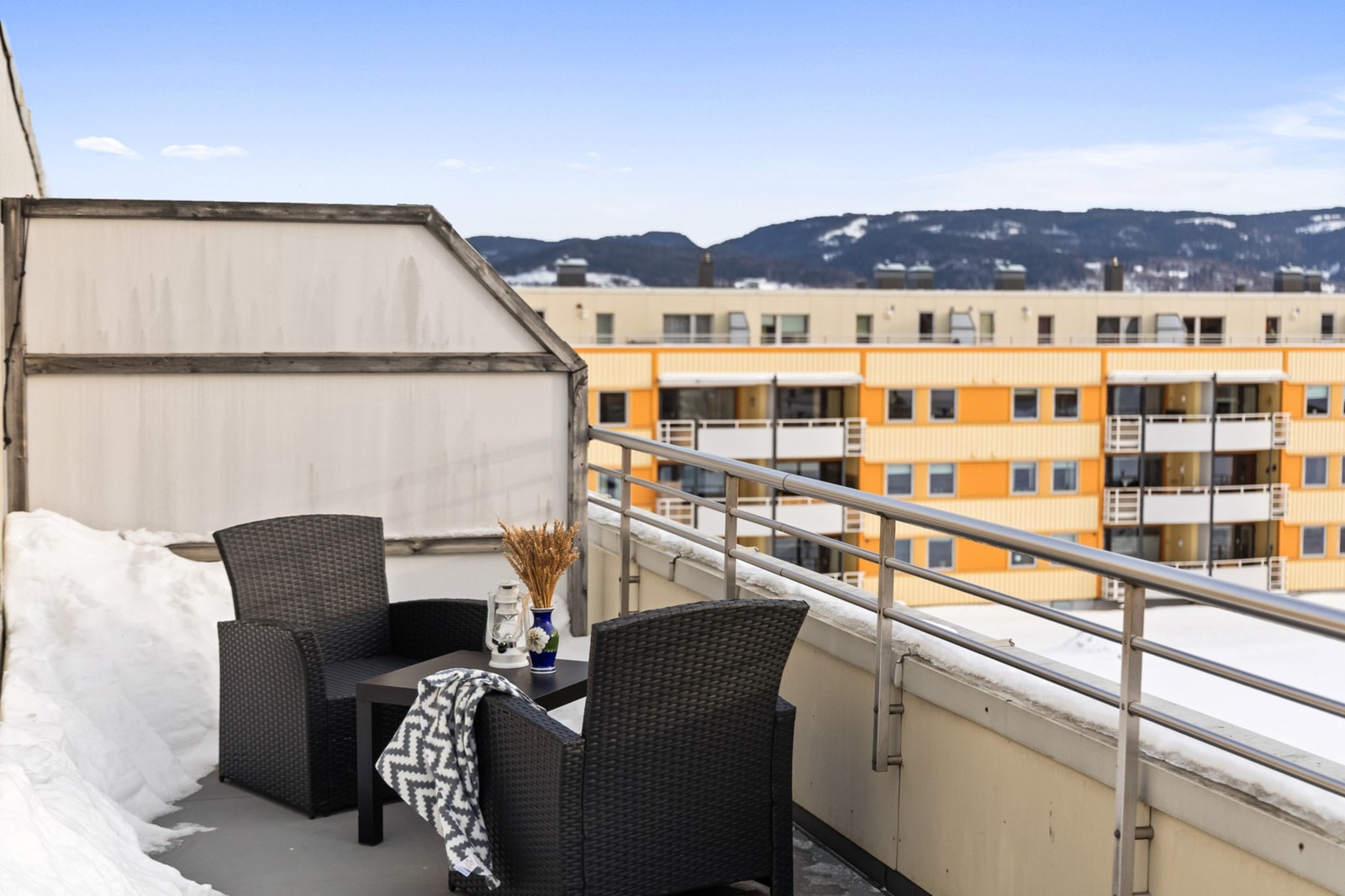 God plass til utemøblement. Galleribilde