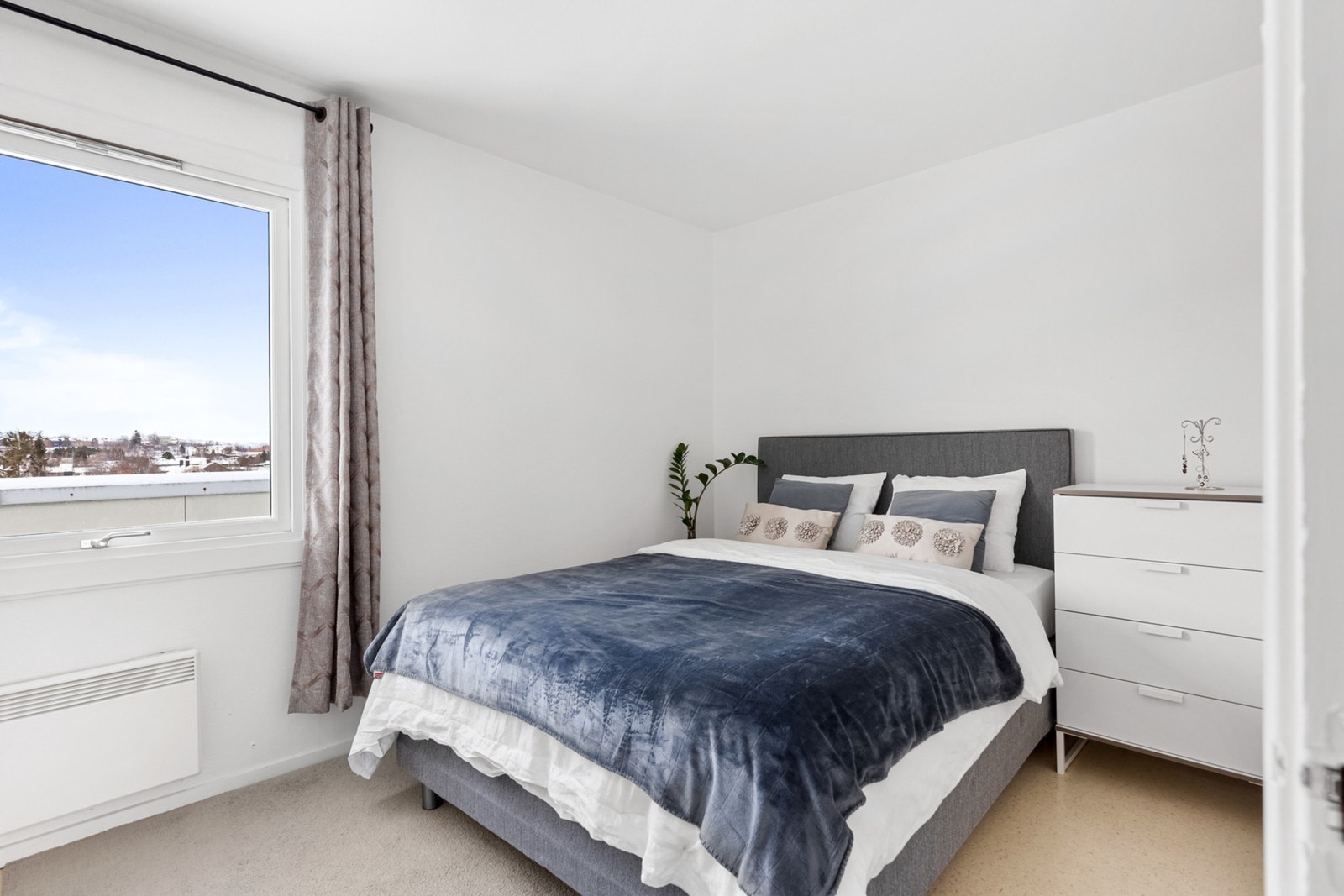 Lyst og flott soverom på 10,5 m². Galleribilde