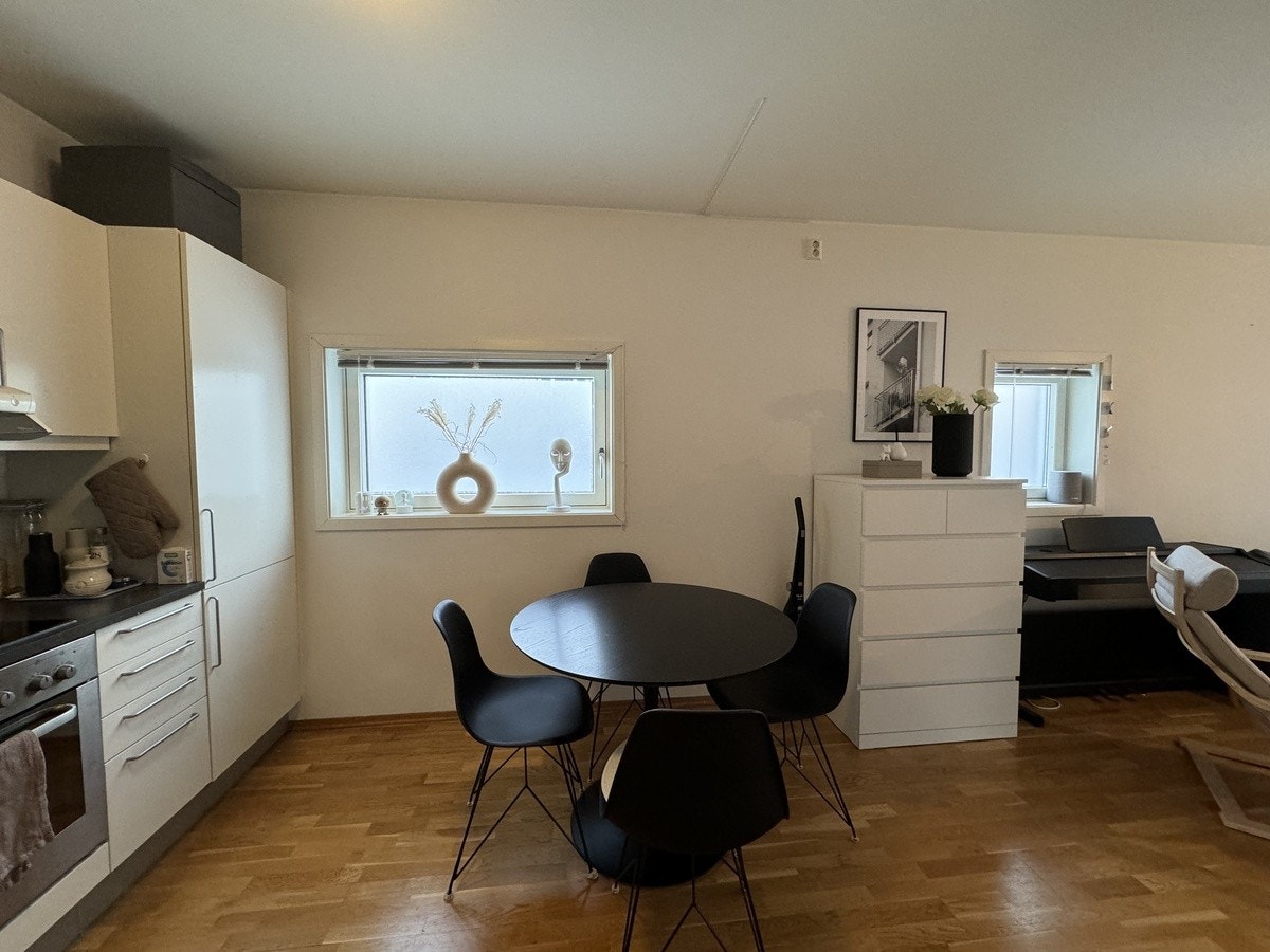 Godt med plass til spisebord. Galleribilde