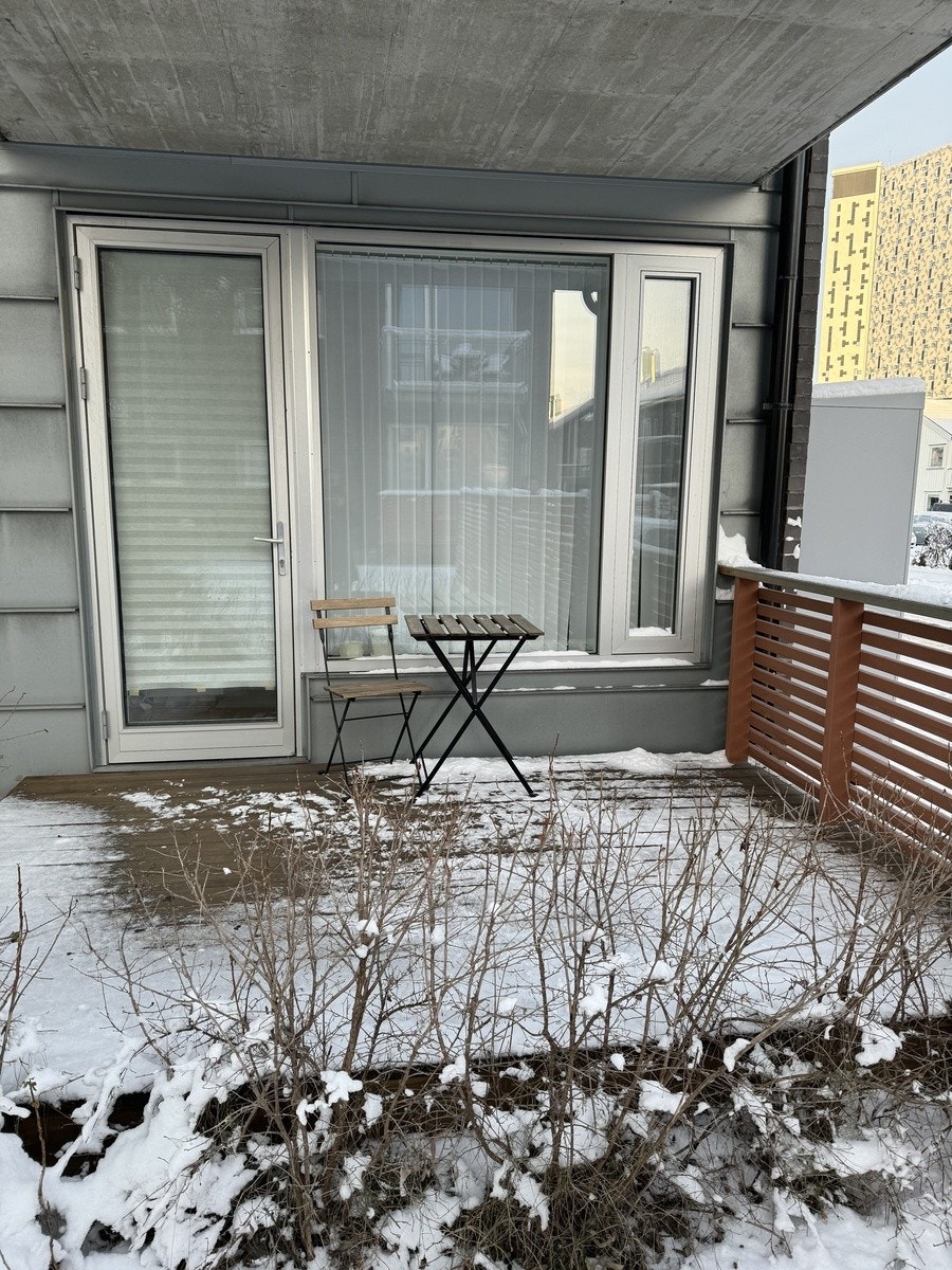 Solrik balkong vendt mot sør. Galleribilde